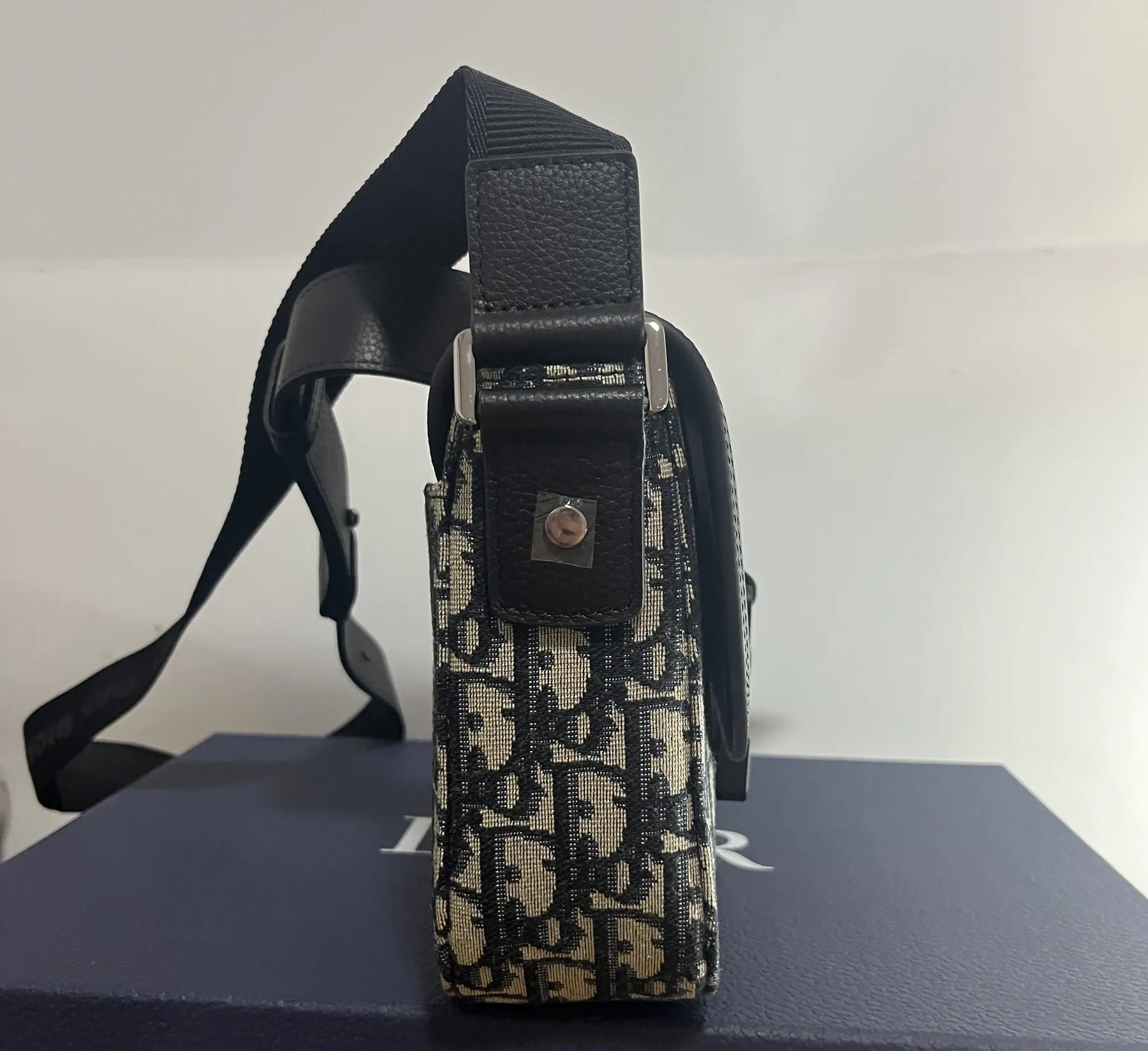 M9 Dior 小号 Saddle 翻盖邮差包 1ADPO049YKS 23 x 17.5 x 6cm