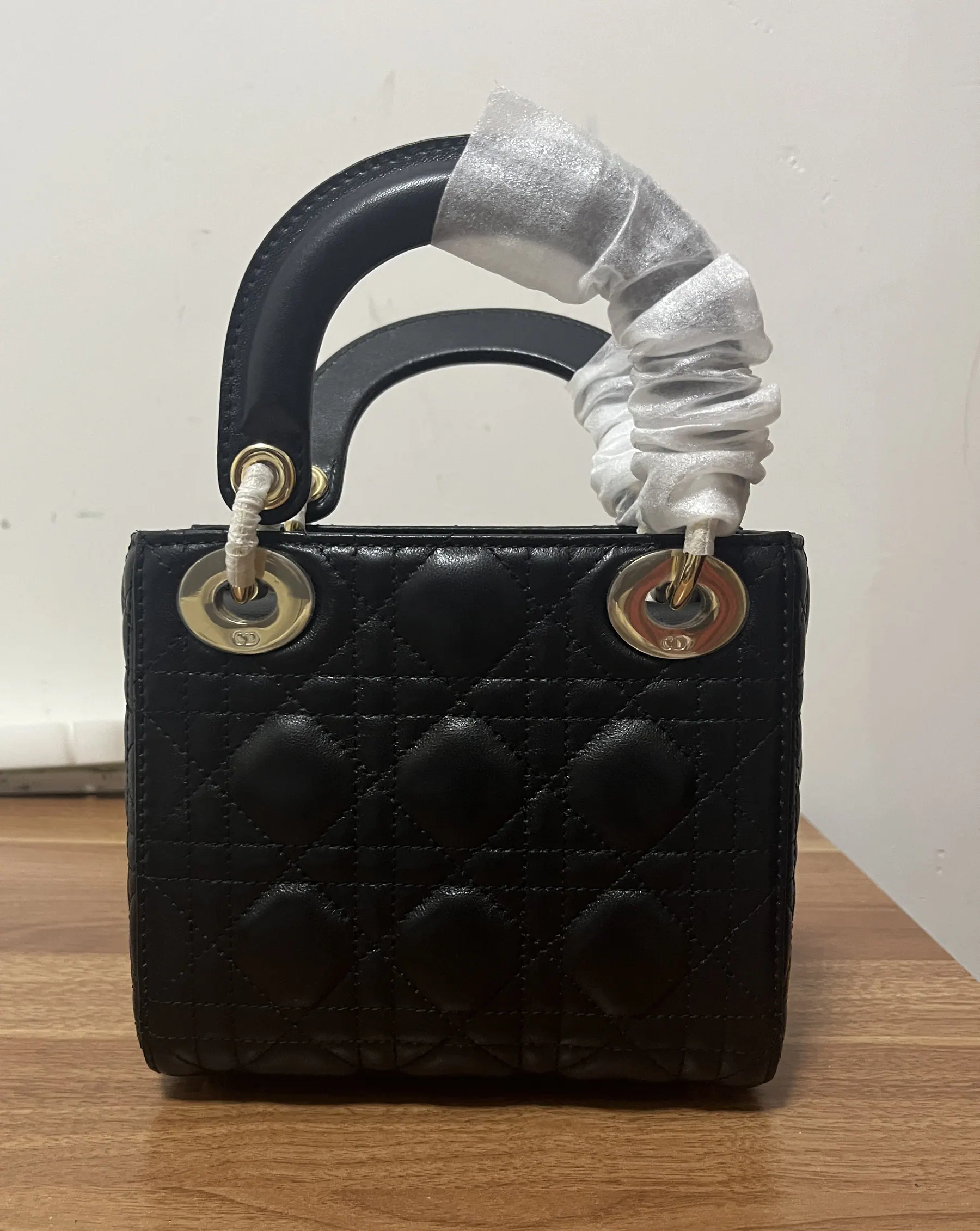 M9 Dior Lady 迷你羊皮 M0505ONGE 17 x 15 x 7 cm