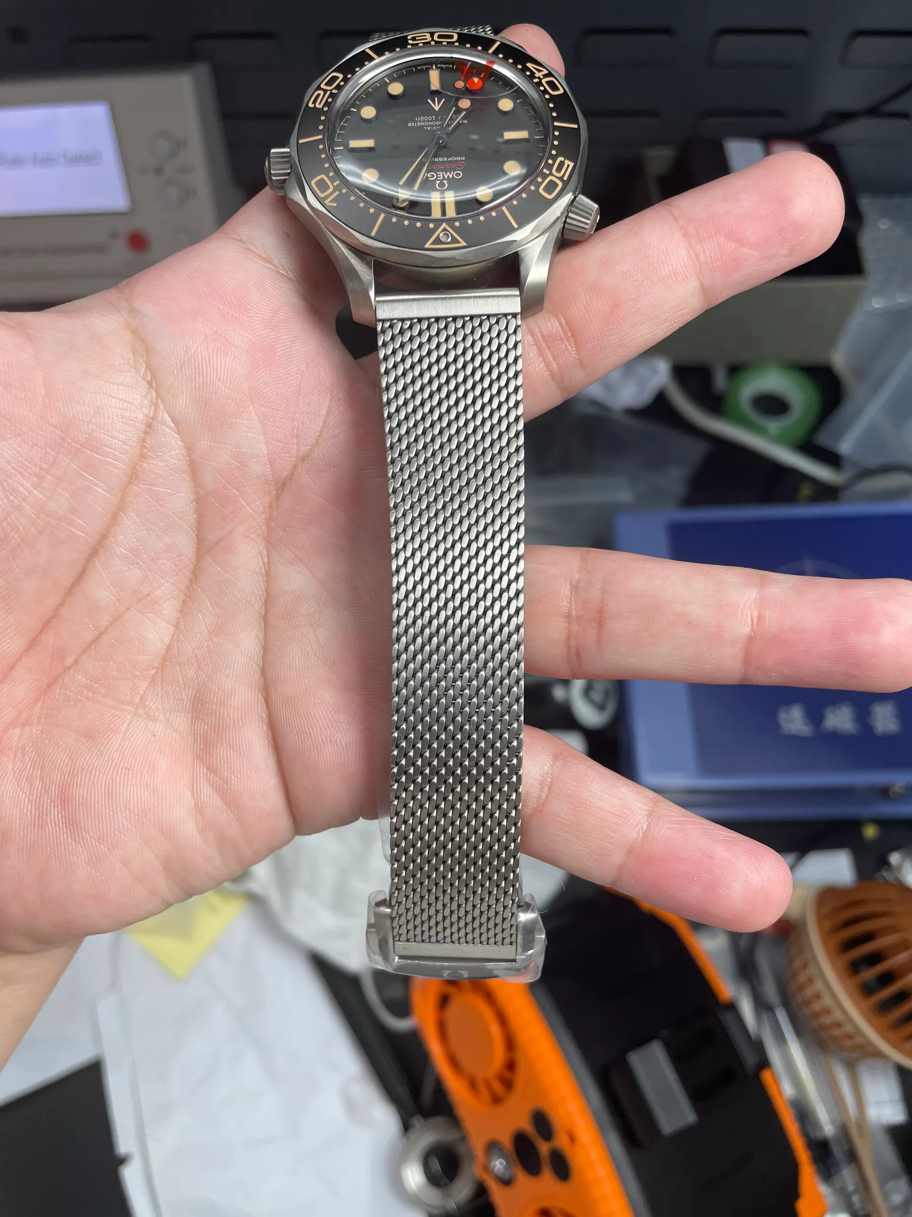 VS | 8806机芯｜42mm l 欧米茄海马潜水300M 210.30.42.20.06.002 钛金属表链