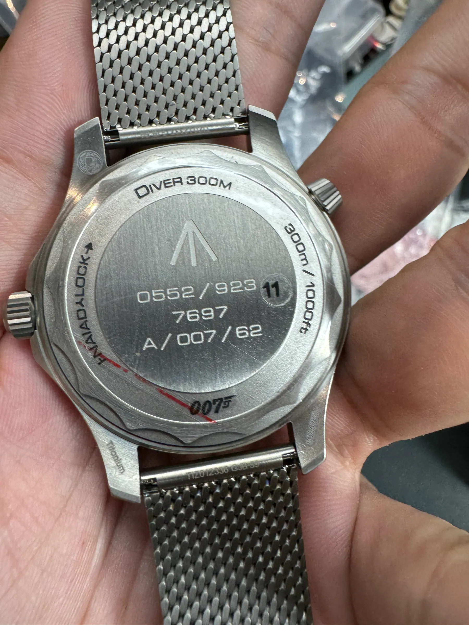 VS | 8806机芯｜42mm l 欧米茄海马潜水300M 210.30.42.20.06.002 钛金属表链