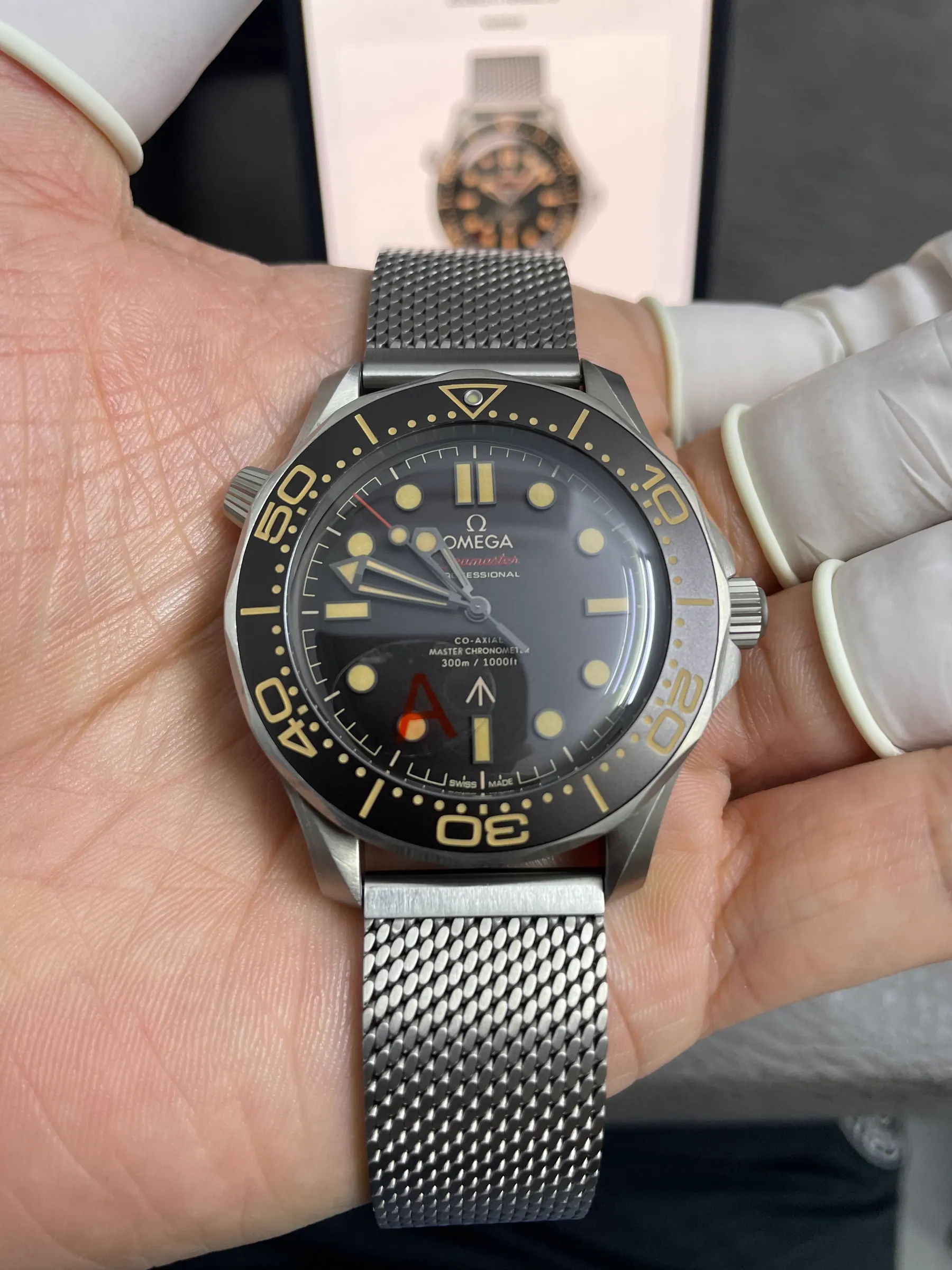 VS | 8806机芯｜42mm l 欧米茄海马潜水300M 210.30.42.20.06.002 钛金属表链