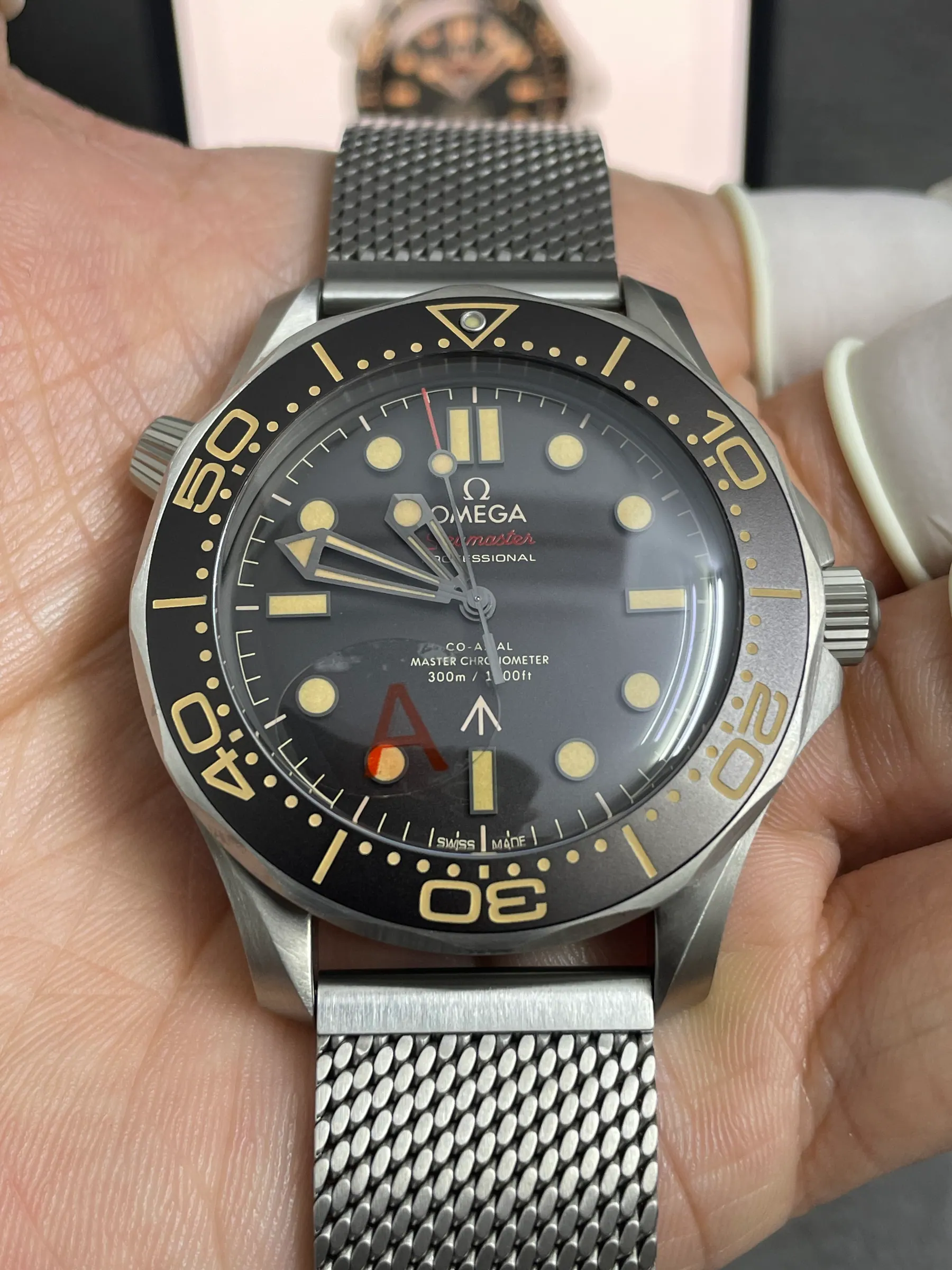 VS | 8806机芯｜42mm l 欧米茄海马潜水300M 210.30.42.20.06.002 钛金属表链