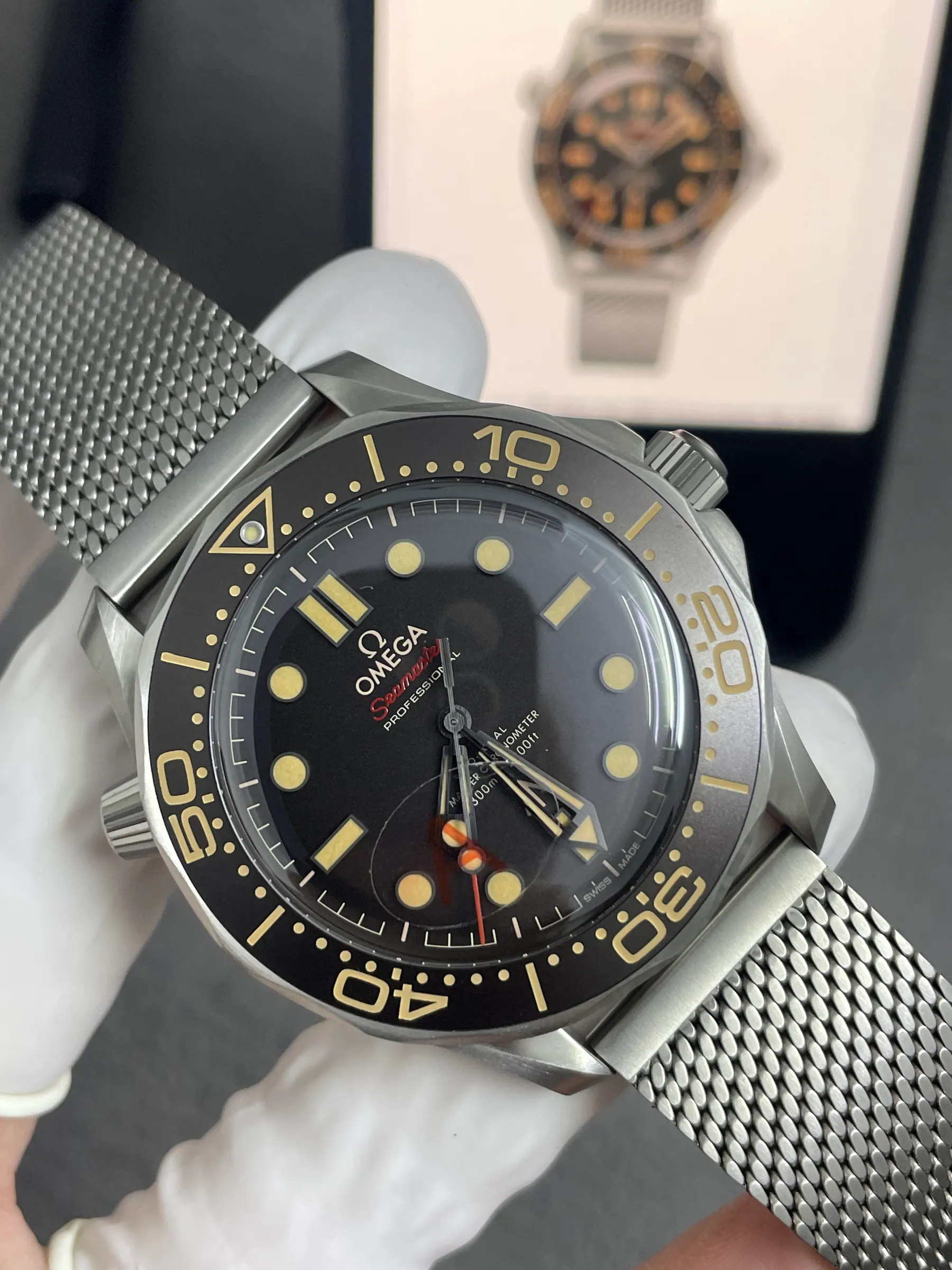 VS | 8806机芯｜42mm l 欧米茄海马潜水300M 210.30.42.20.06.002 钛金属表链