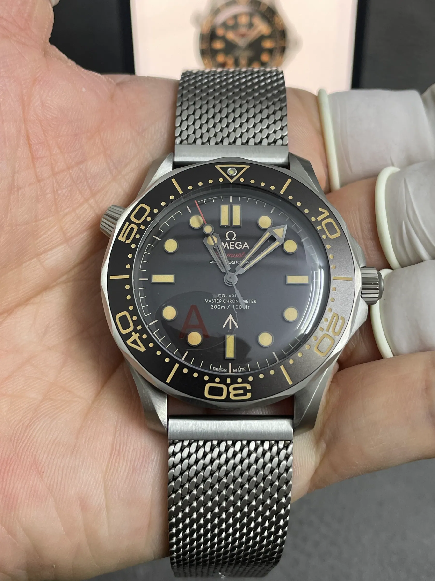 VS | 8806机芯｜42mm l 欧米茄海马潜水300M 210.30.42.20.06.002 钛金属表链