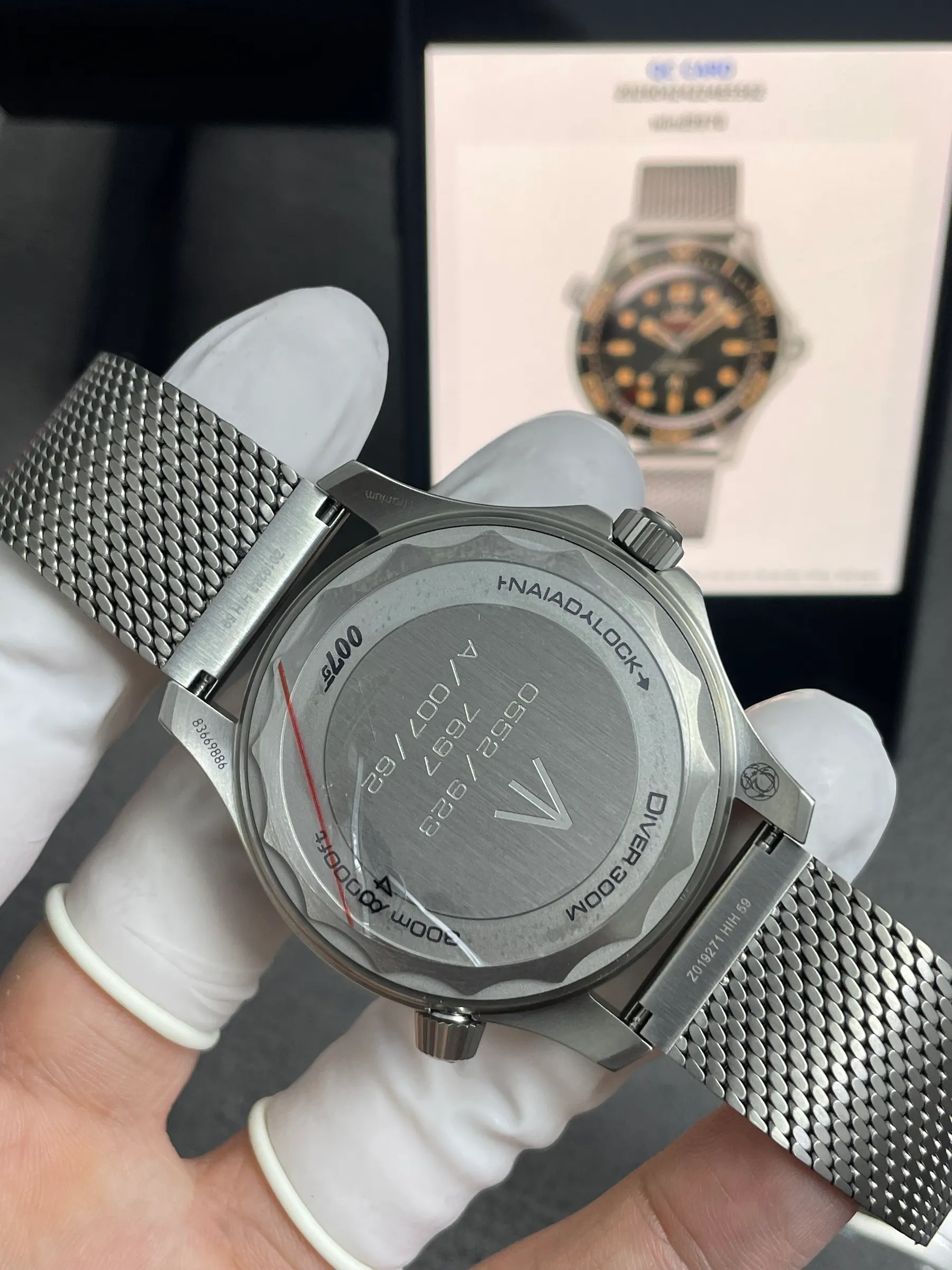 VS | 8806机芯｜42mm l 欧米茄海马潜水300M 210.30.42.20.06.002 钛金属表链