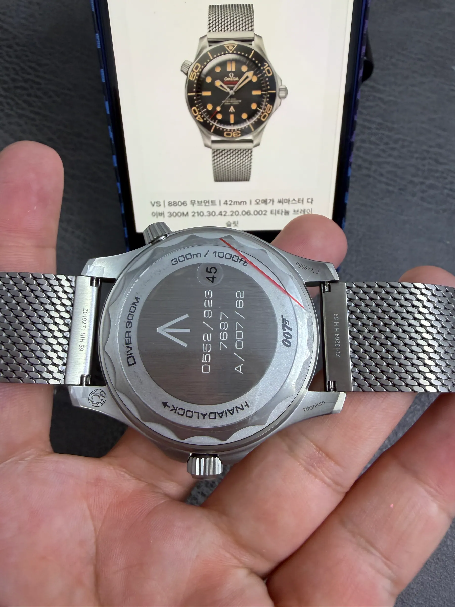 VS | 8806机芯｜42mm l 欧米茄海马潜水300M 210.30.42.20.06.002 钛金属表链