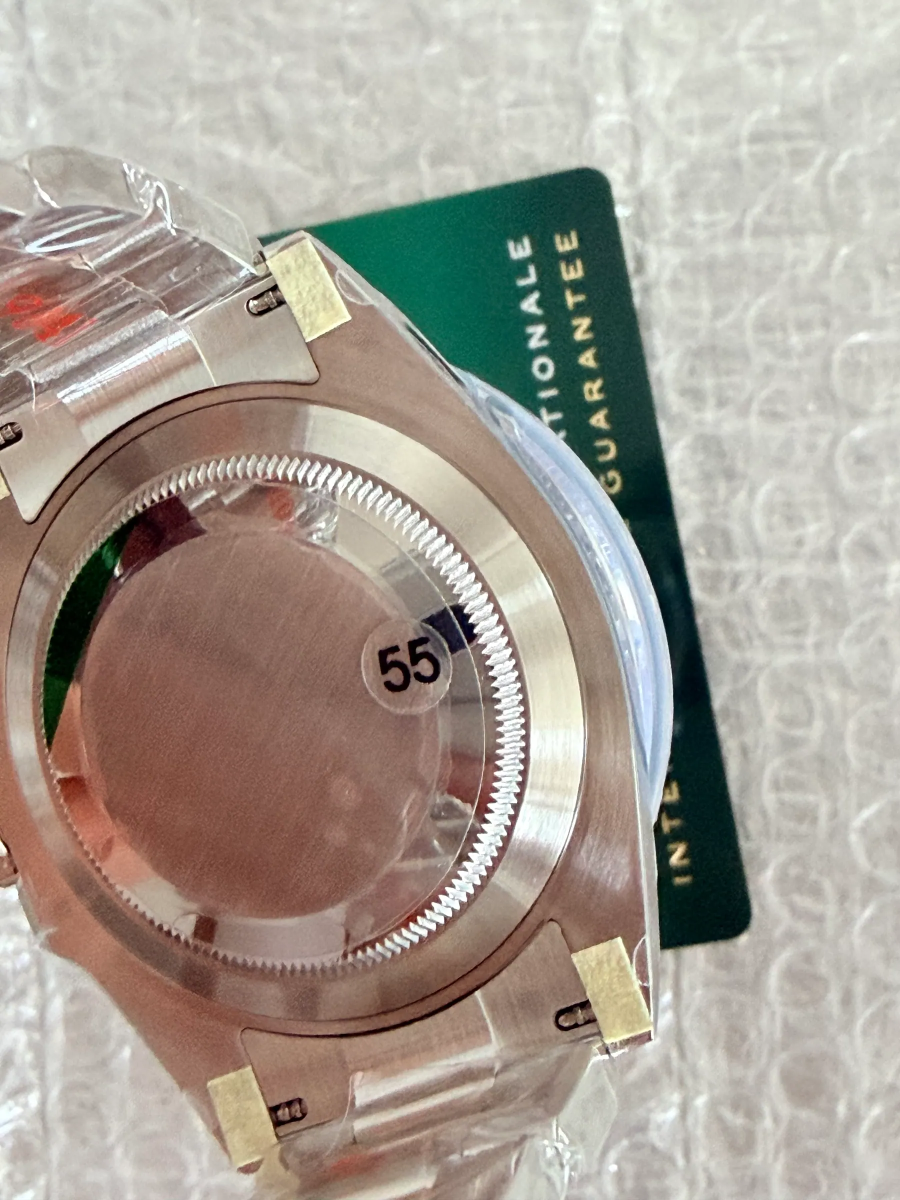 VS | 3235机芯｜41mm l 劳力士潜航者型 126610LN