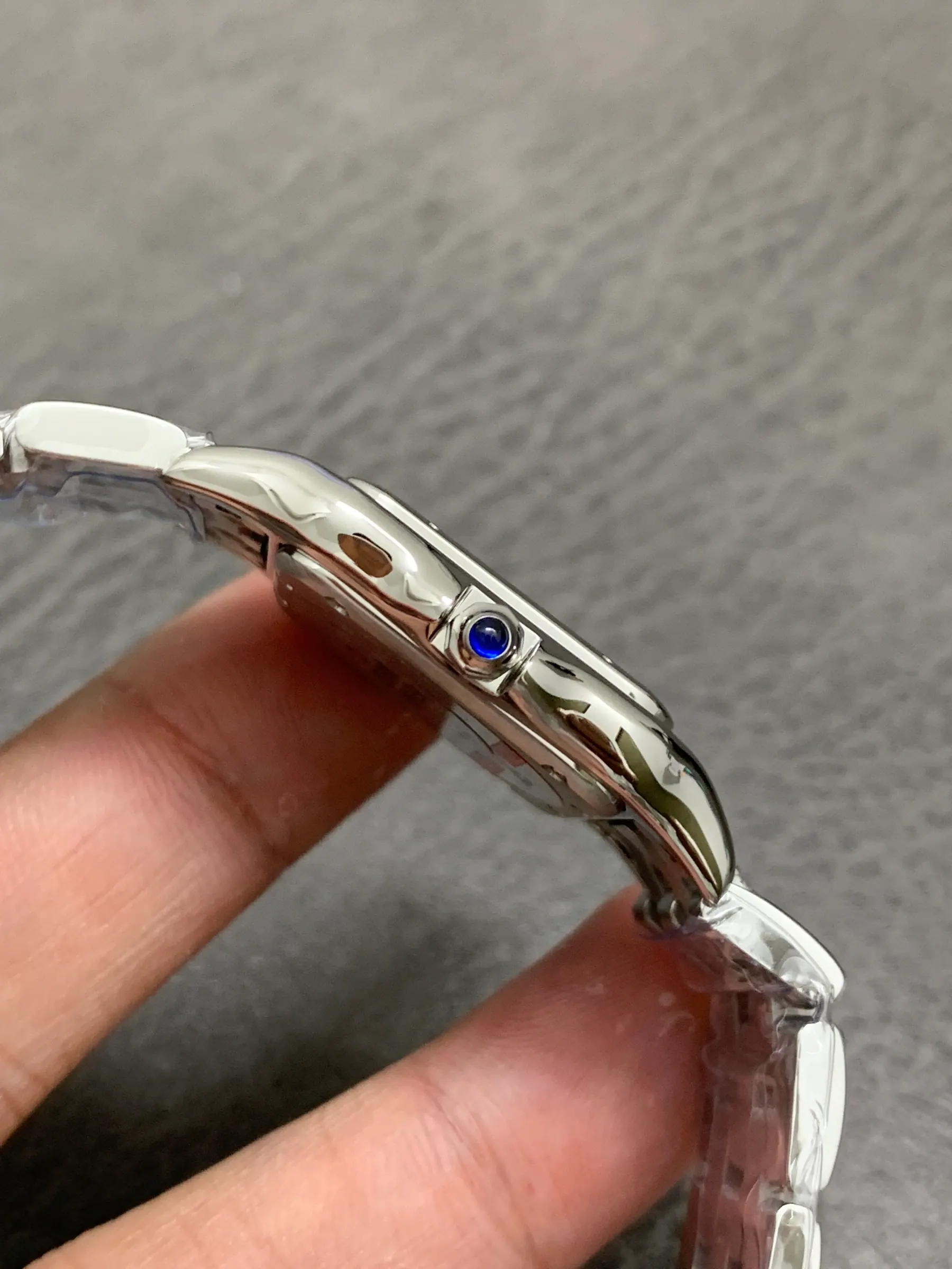 BV | 石英机芯 l 23mm x 30mm l 卡地亚 Panthère Small WSPN0013