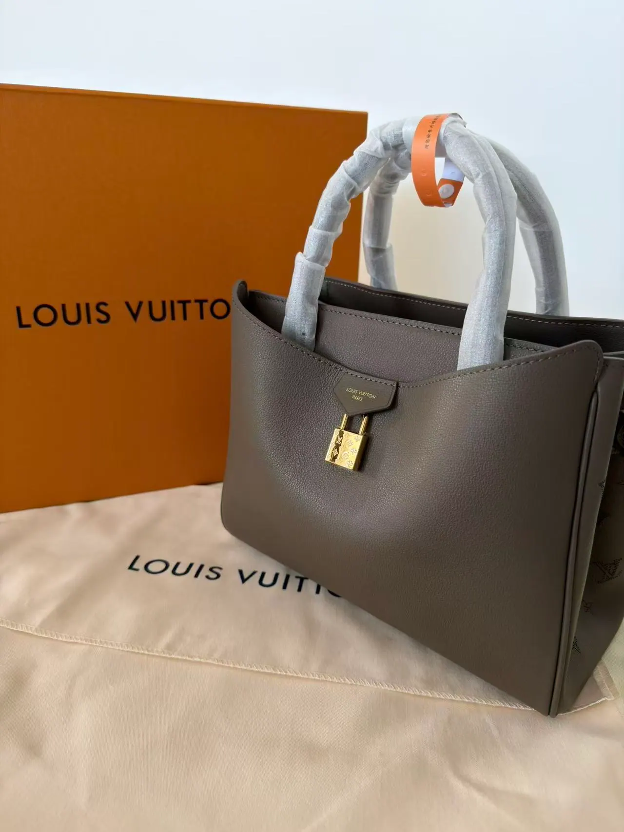 路易威登 M27040 Vendôme PM 28.5 x 22 x 14.5cm