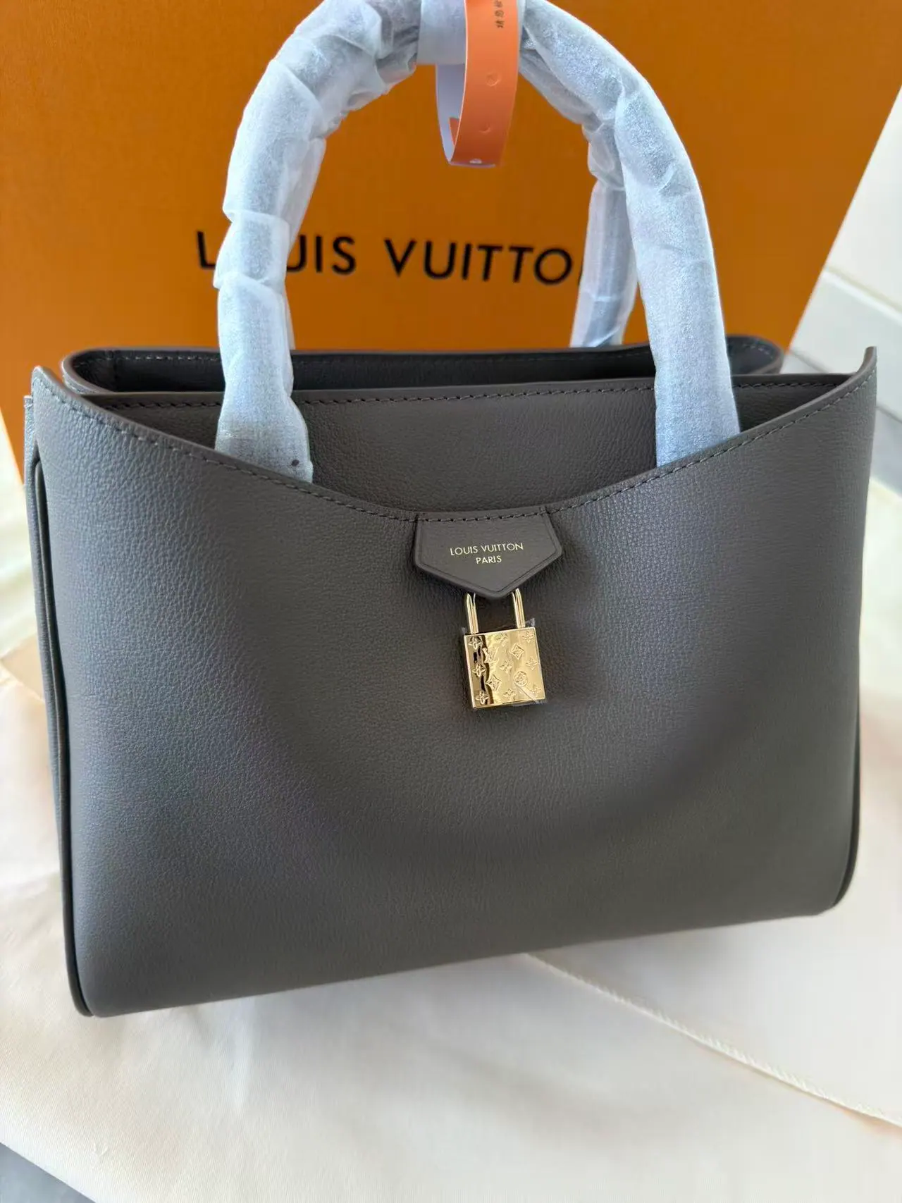 路易威登 M27040 Vendôme PM 28.5 x 22 x 14.5cm