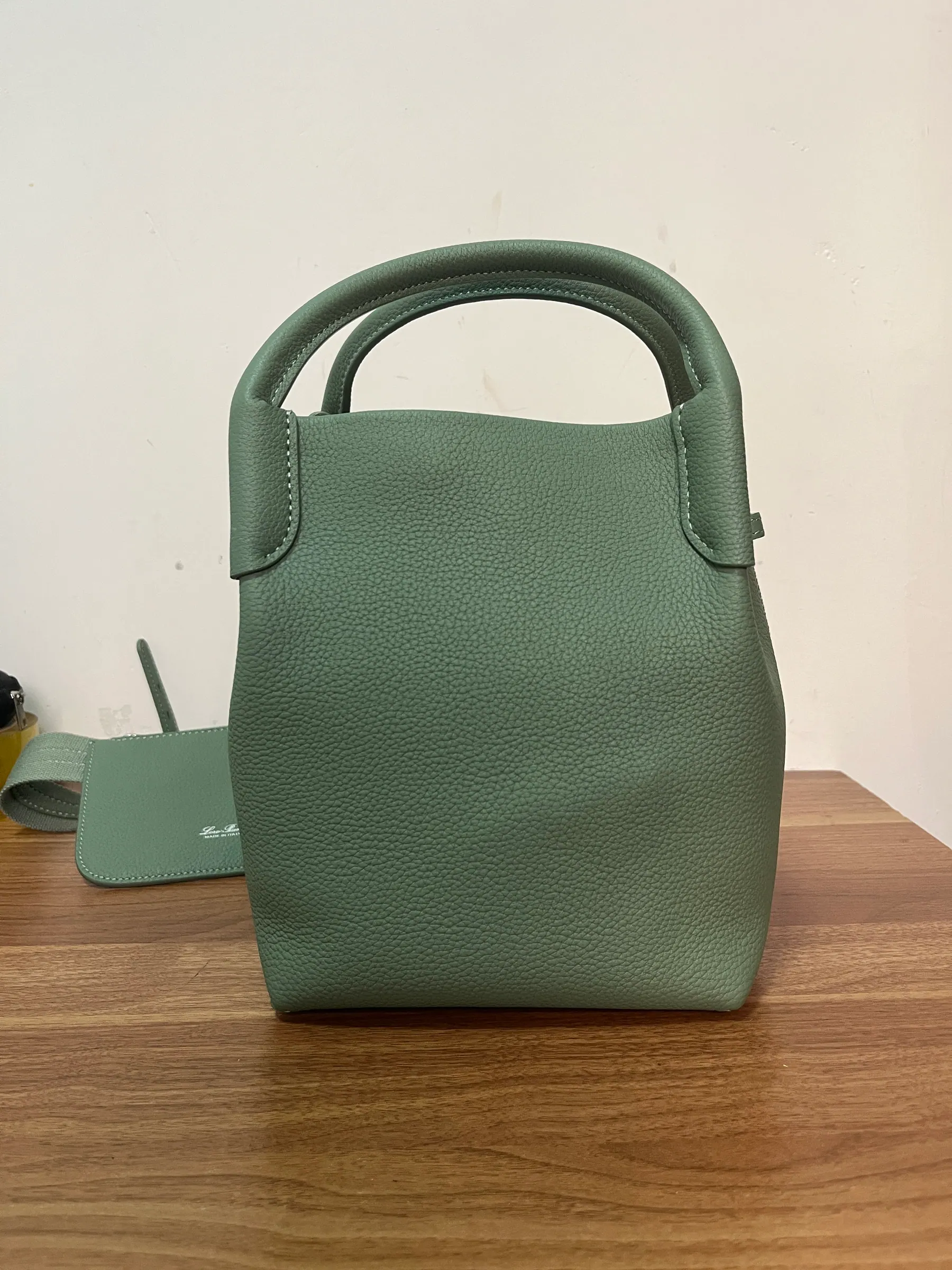 Loro Piana Small Bale 包 17X17X21 cm