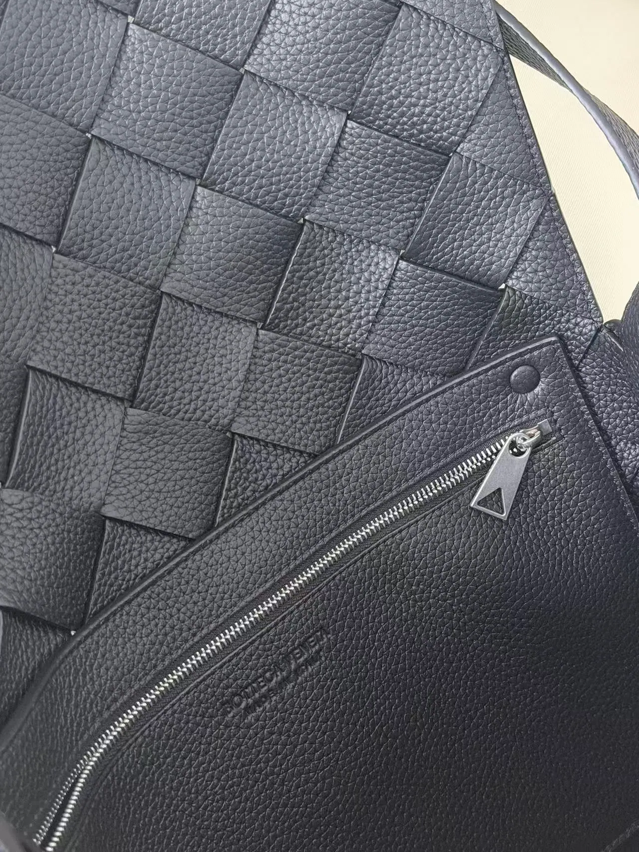 25SS 葆蝶家 M 大号 Diago 斜挎邮差包 815796 32*21.5*5cm