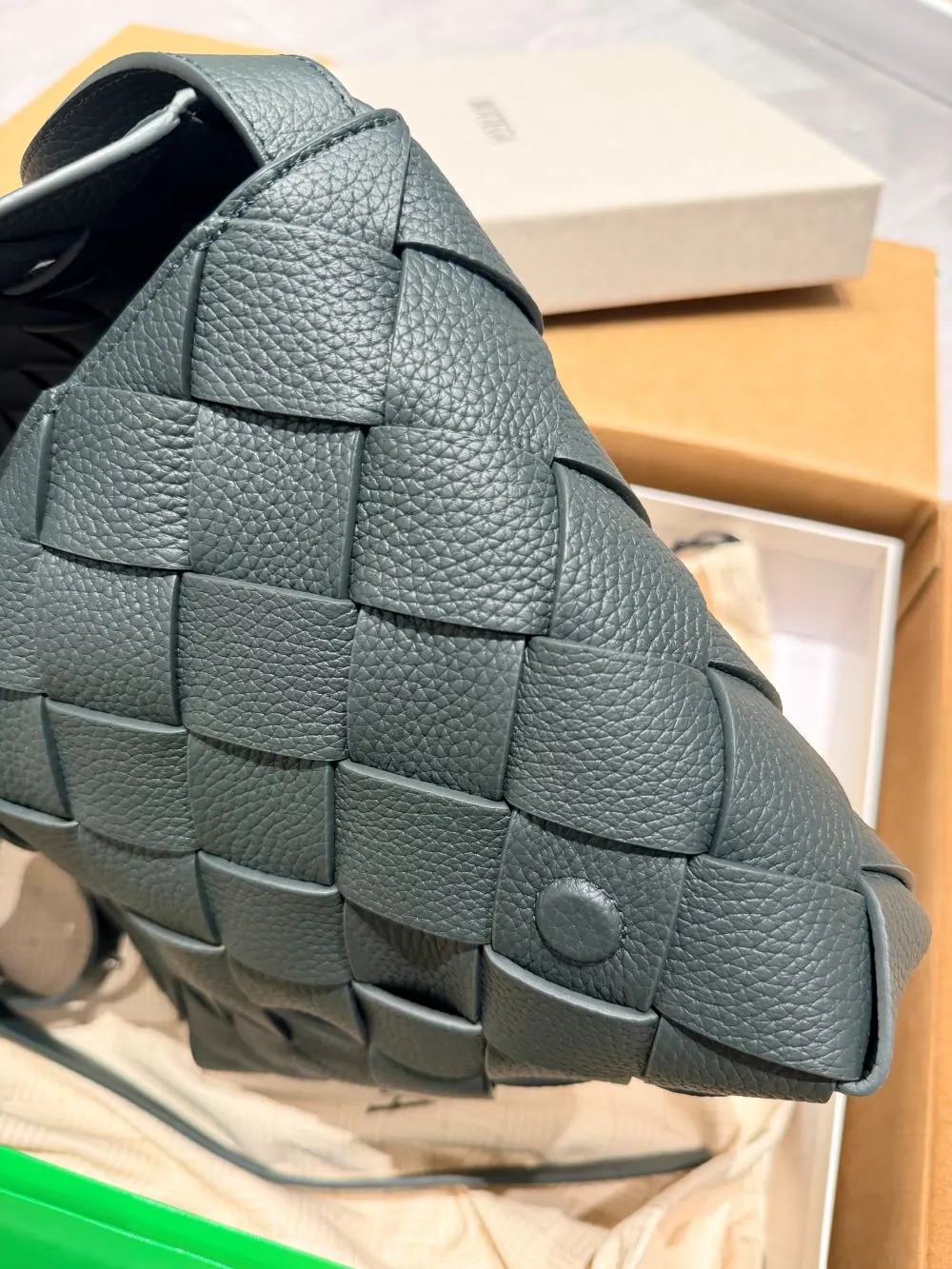 25SS Bottega Veneta M 大号 Diago 斜挎邮差包 815796 32*21.5*5cm