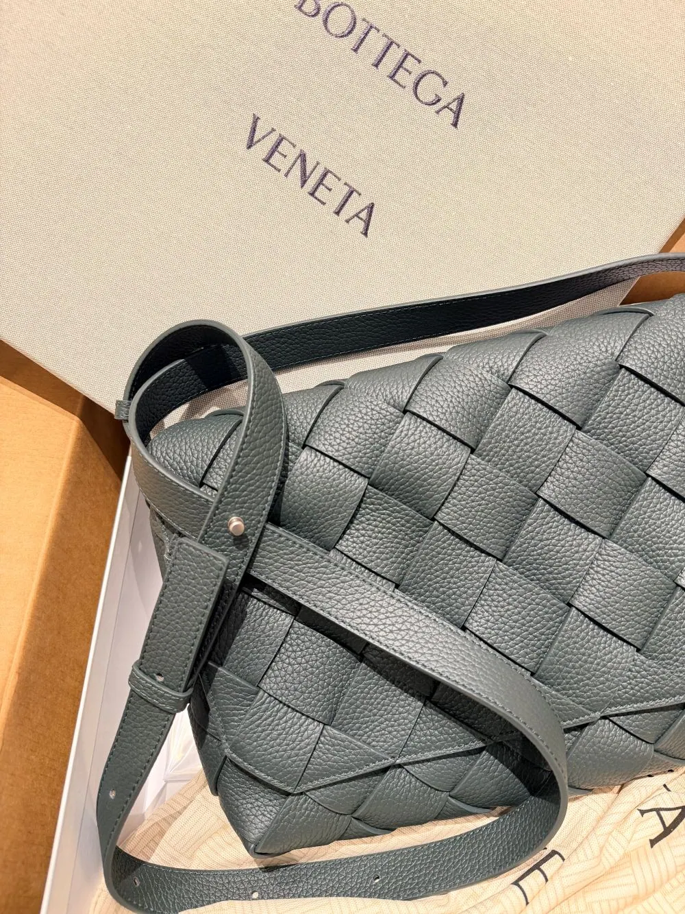 25SS Bottega Veneta M 大号 Diago 斜挎邮差包 815796 32*21.5*5cm