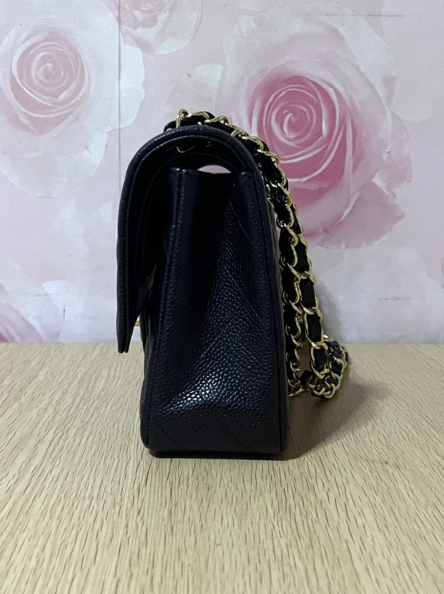 ƆC 经典鱼子酱翻盖包 中号 25cm