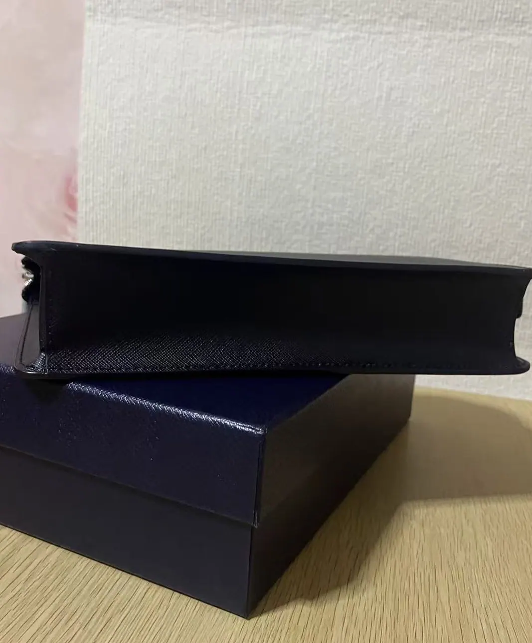 普拉达 Saffiano 手拿包 收纳包 2VF056 17*5*26.5cm