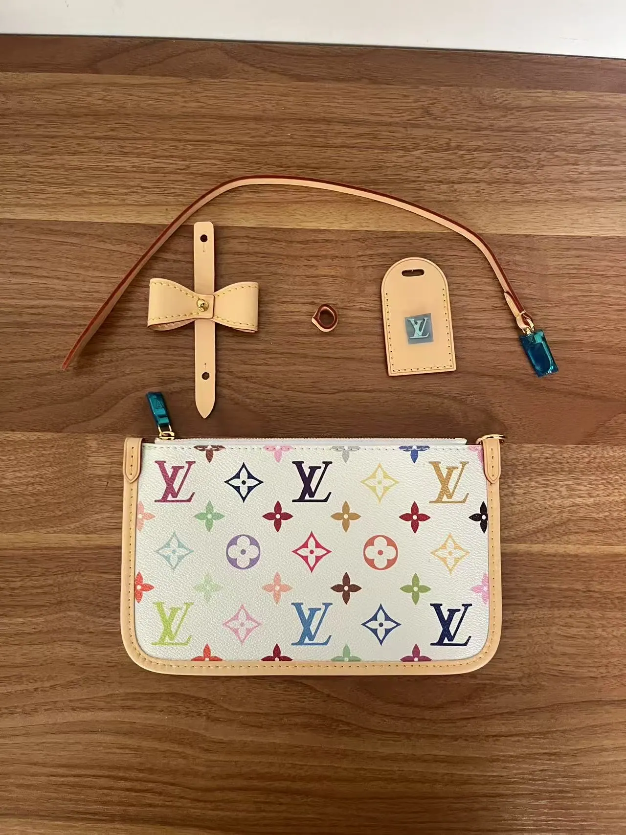MB 路易威登顶提包 LV x TM CarryAll PM M13661 24 x 12 x 29cm