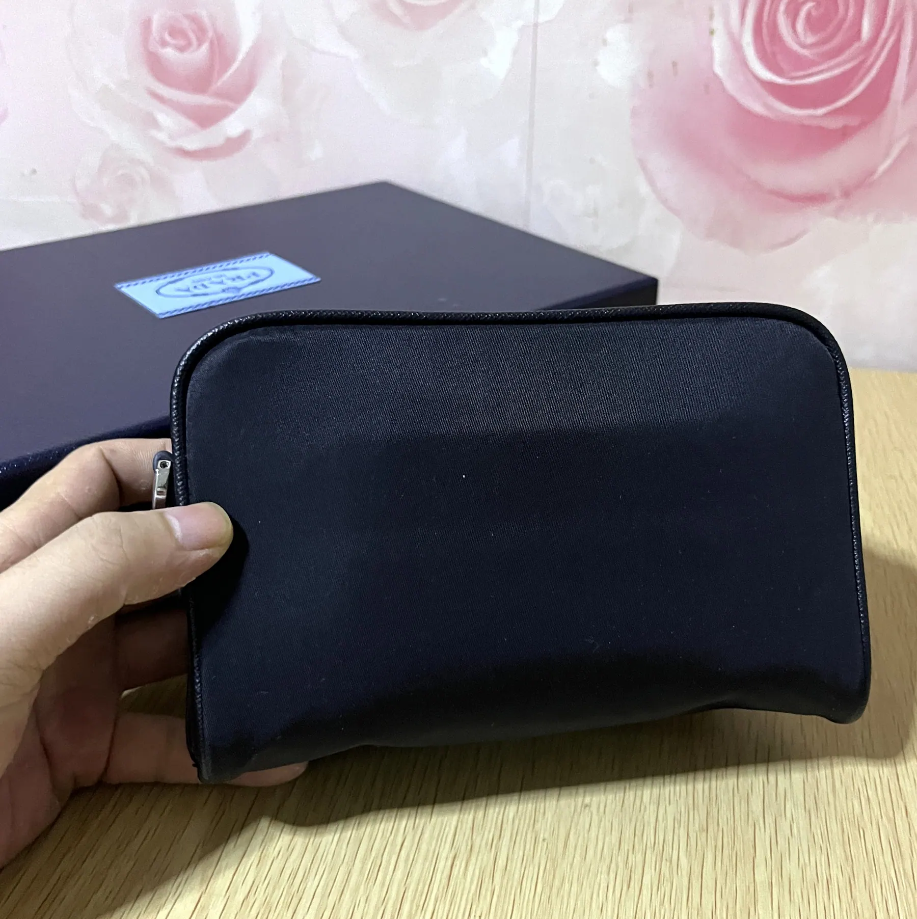 普拉达 Re-Nylon Saffiano 斜挎包 2VH172