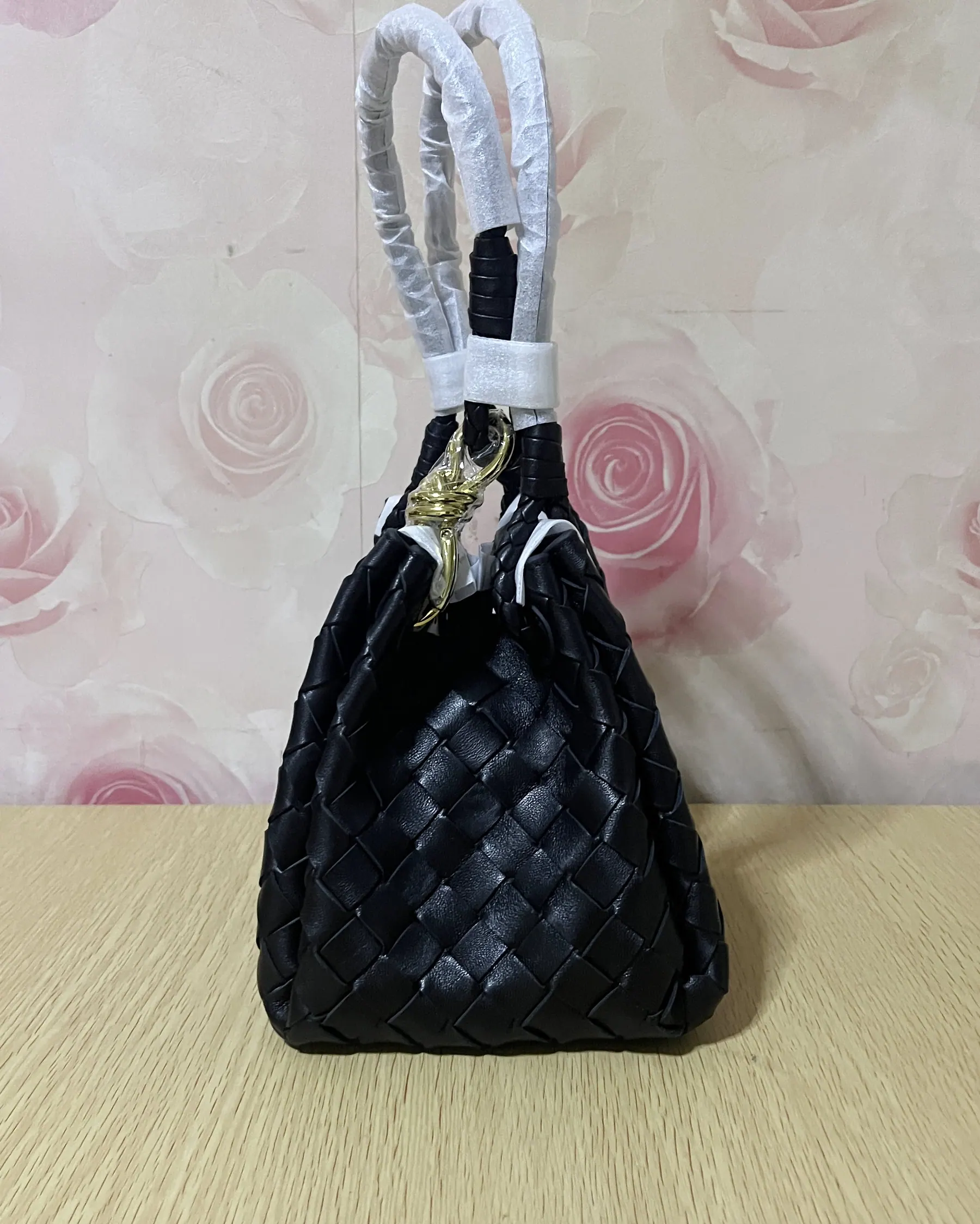 Bottega Veneta 小号 Parachute 826220 21*17*16cm