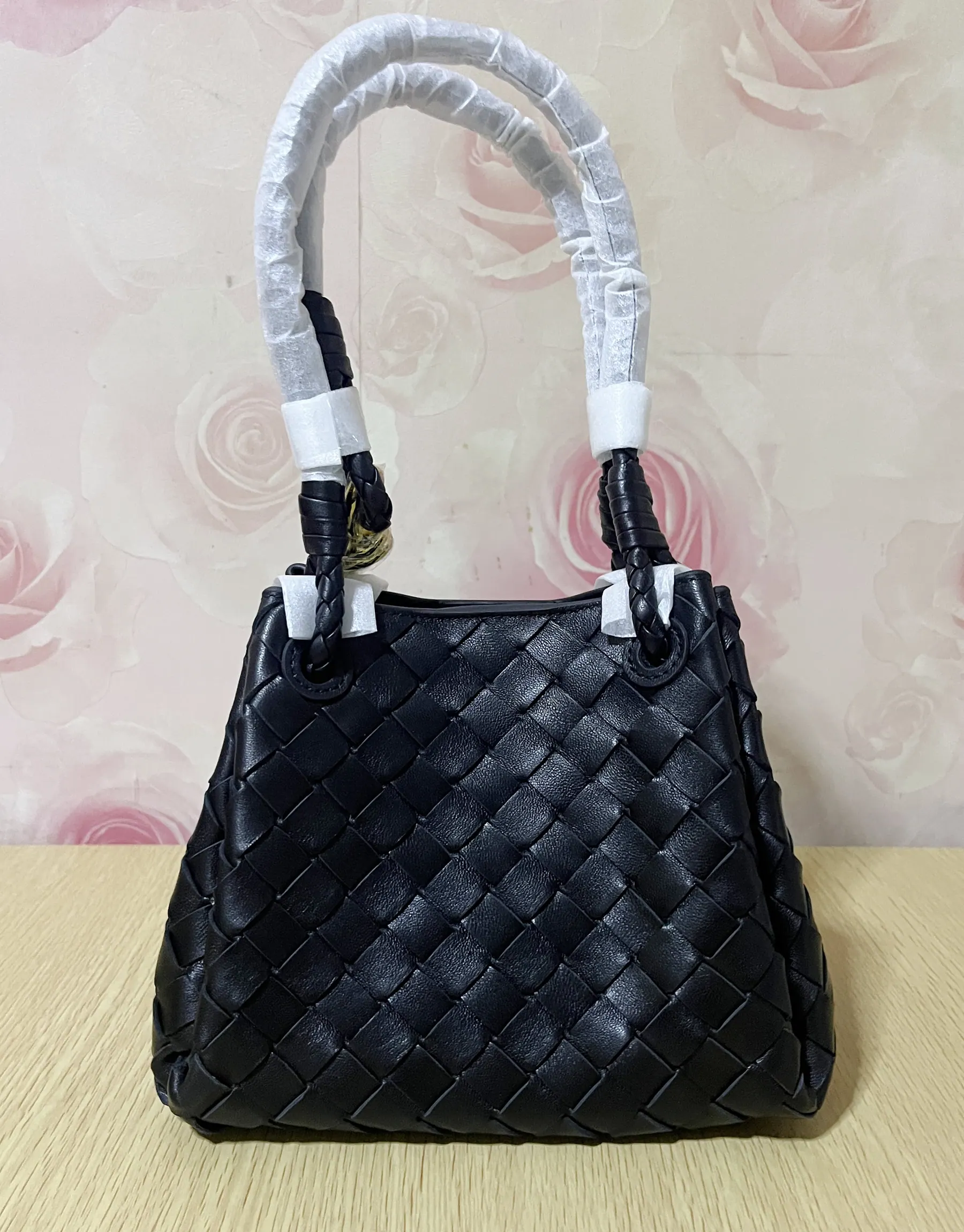 Bottega Veneta 小号 Parachute 826220 21*17*16cm