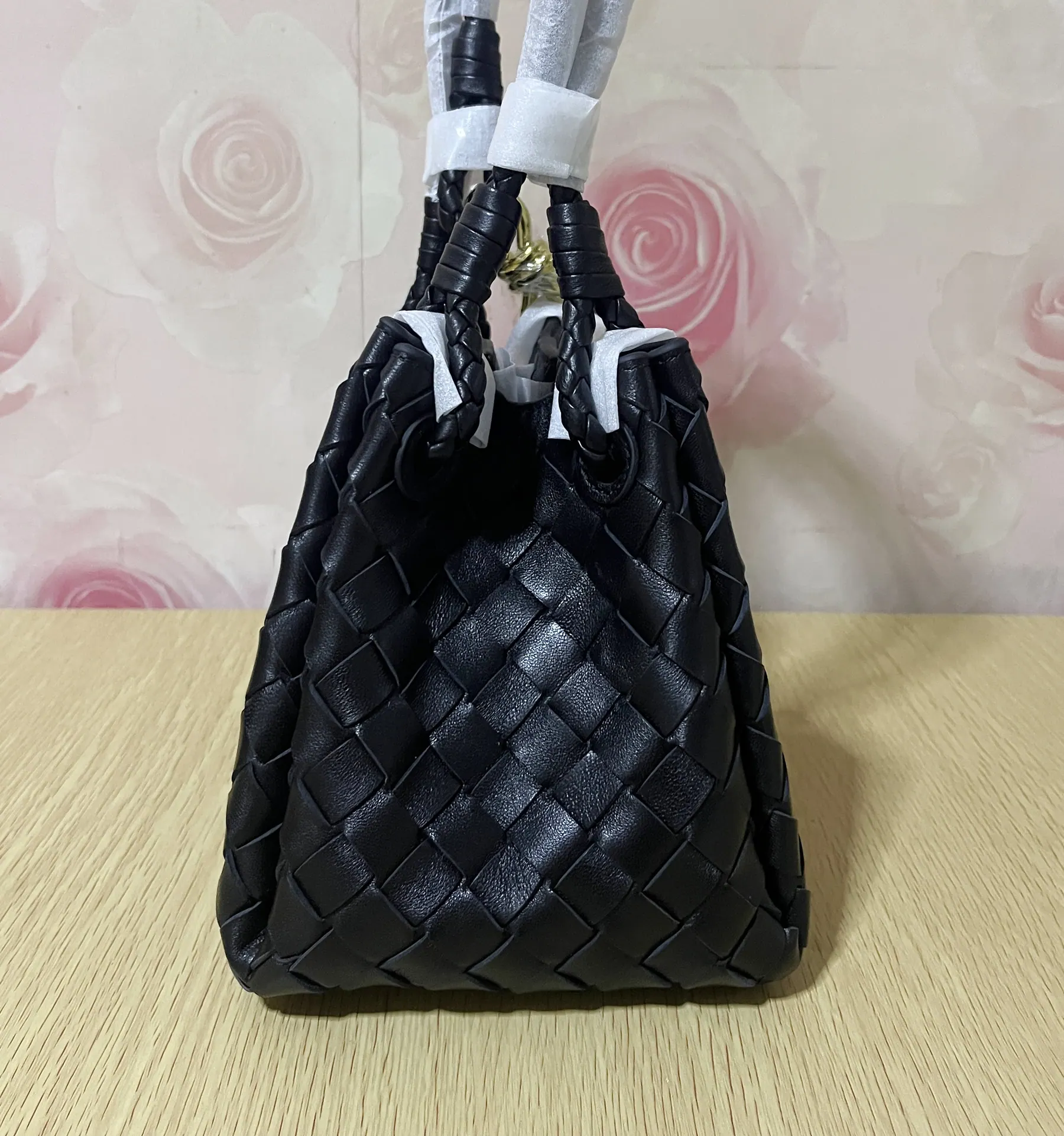 Bottega Veneta 小号 Parachute 826220 21*17*16cm