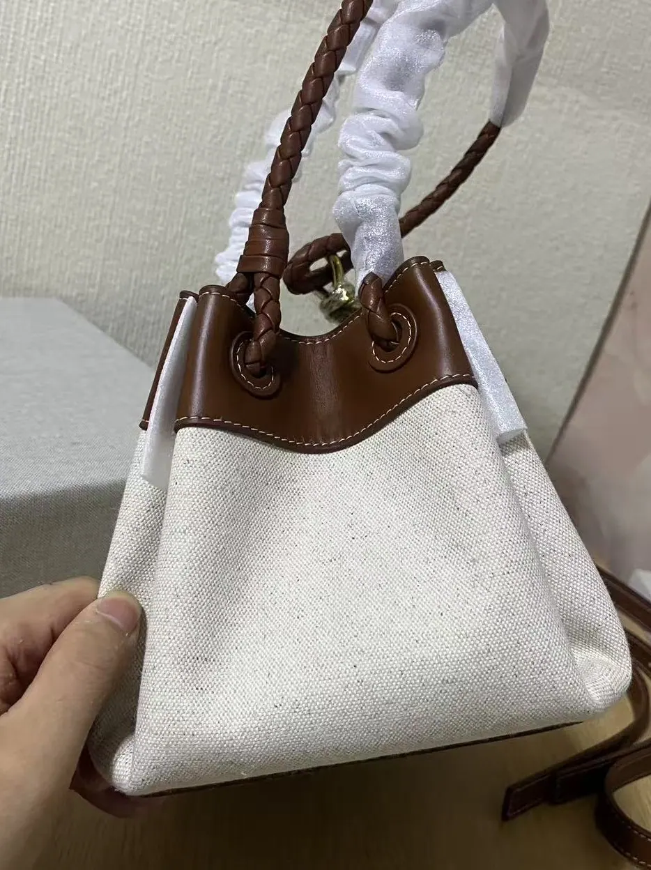 葆蝶家小号降落伞包 826220 21*17*16cm