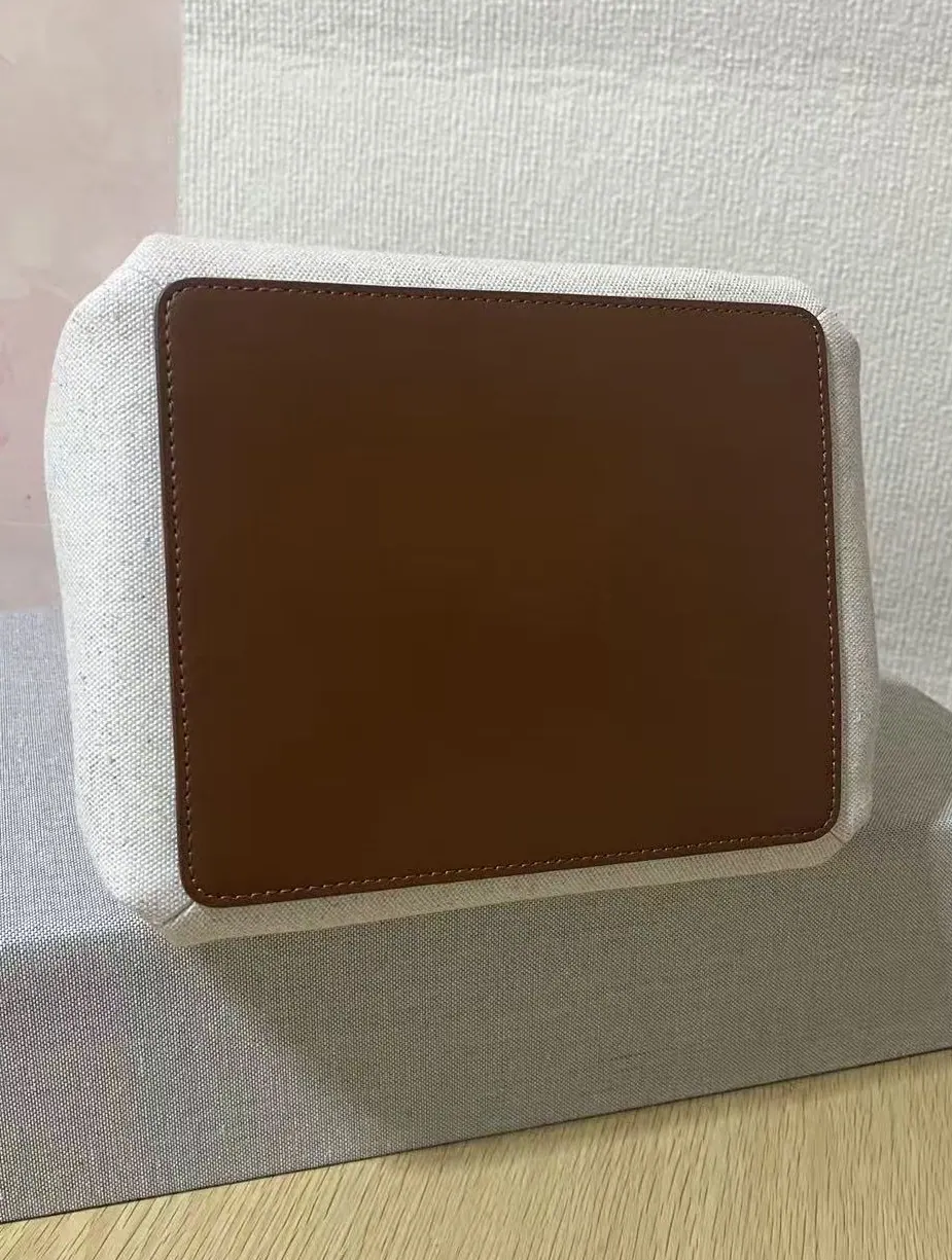 葆蝶家小号降落伞包 826220 21*17*16cm
