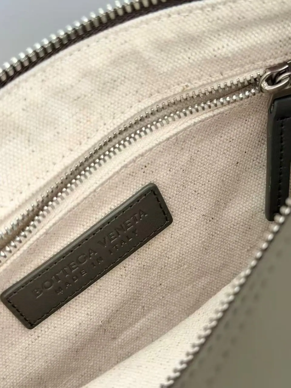 Bottega Veneta Tribeca 顶部提手包 836016 30.5*20*9cm