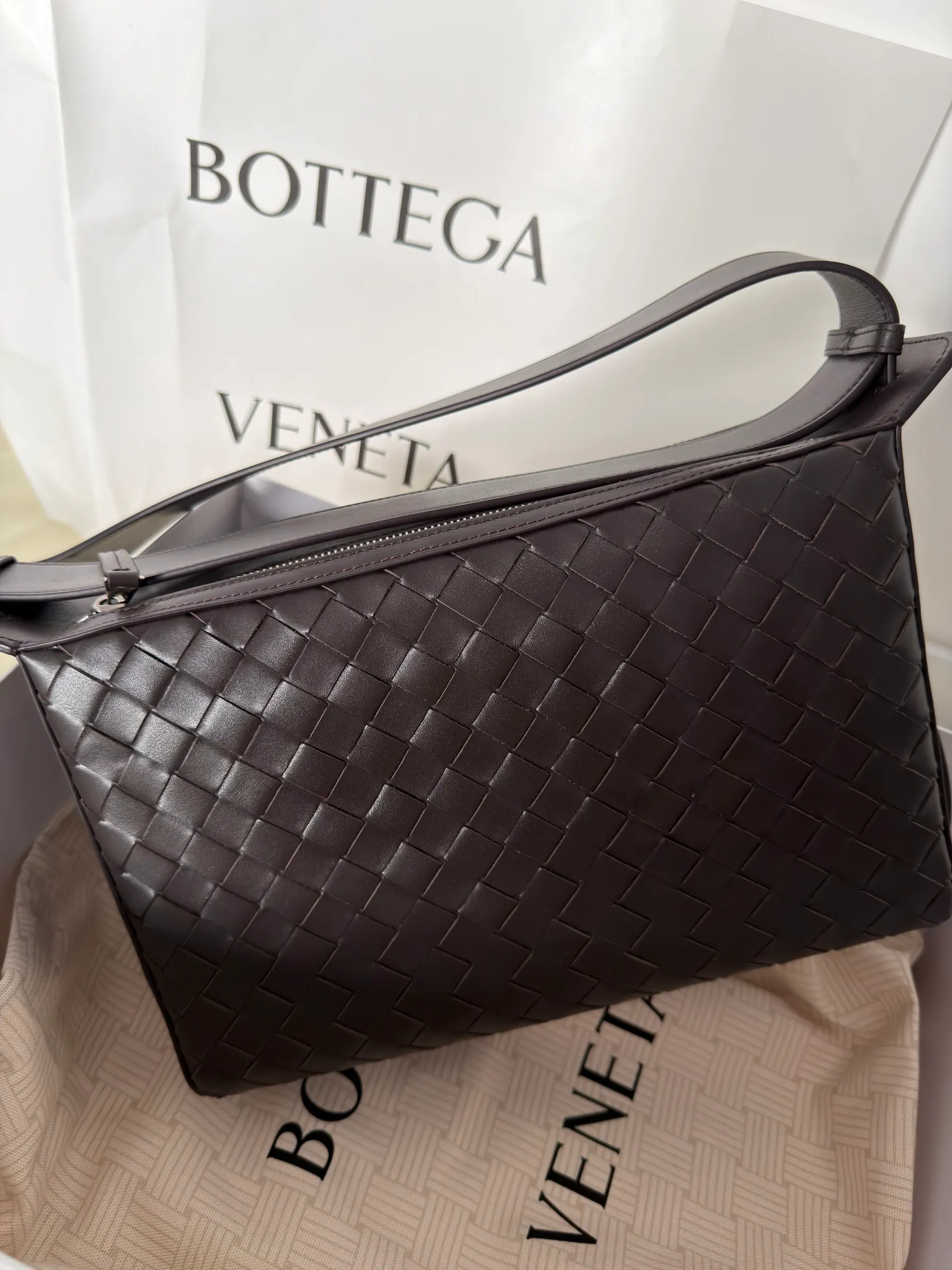 Bottega Veneta Tribeca 顶部手柄包 836016 30.5*20*9cm