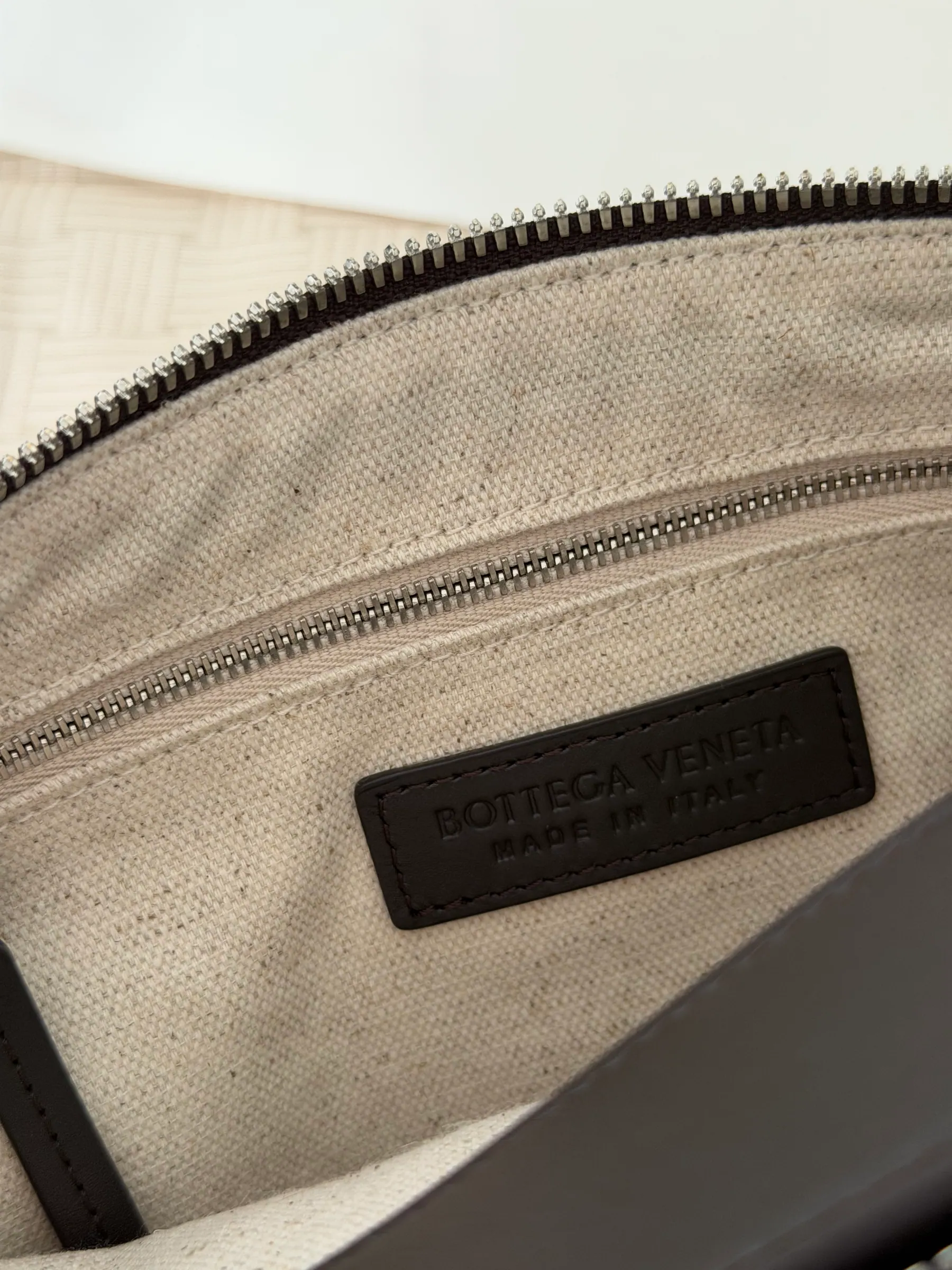 Bottega Veneta Tribeca 顶部手柄包 836016 30.5*20*9cm