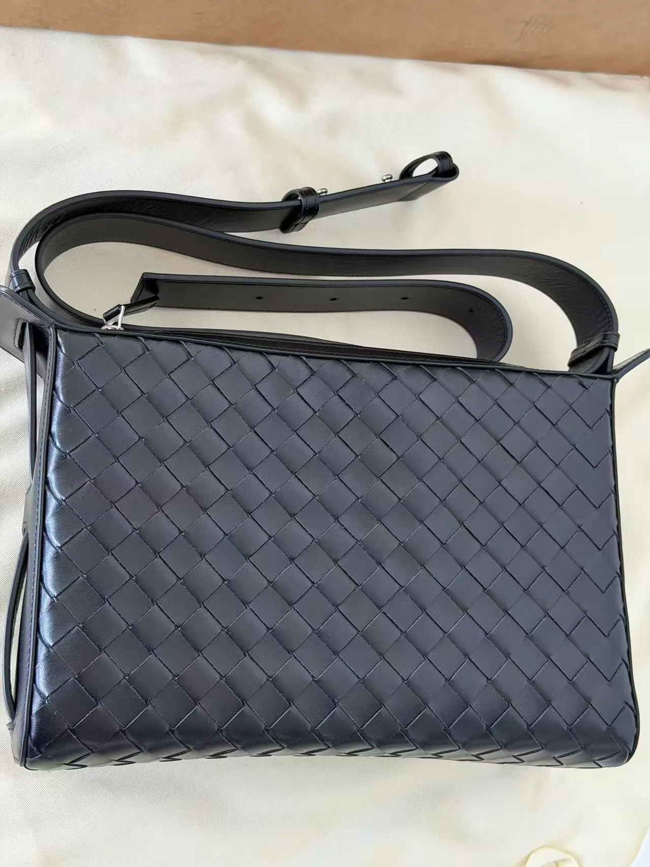 葆蝶家 Tribeca 顶部提手包 836016 30.5*20*9cm