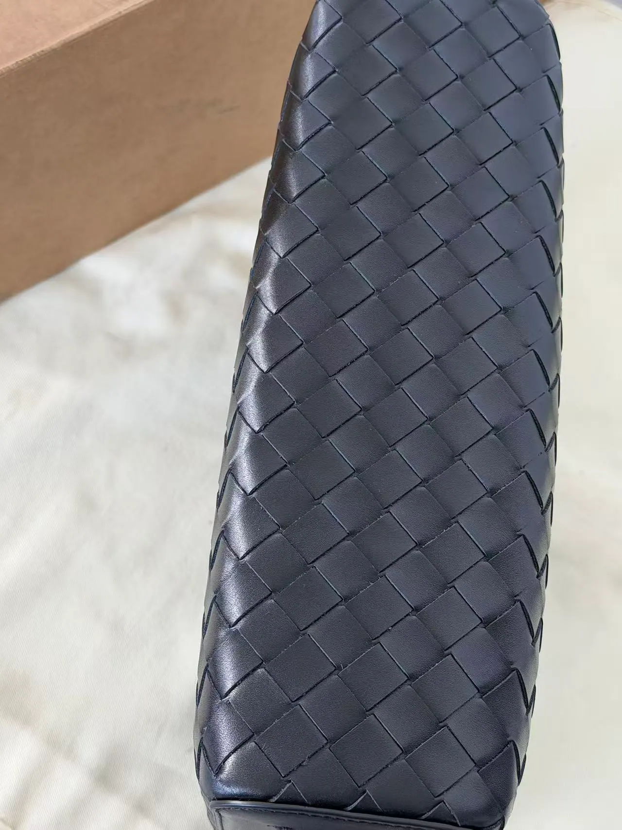 葆蝶家 Tribeca 顶部提手包 836016 30.5*20*9cm