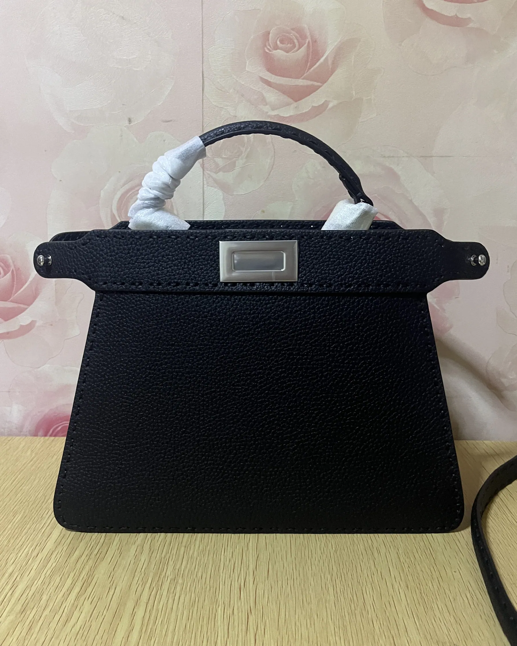 FENDI 小号 Peekaboo ISeeU 27*9.5*21cm