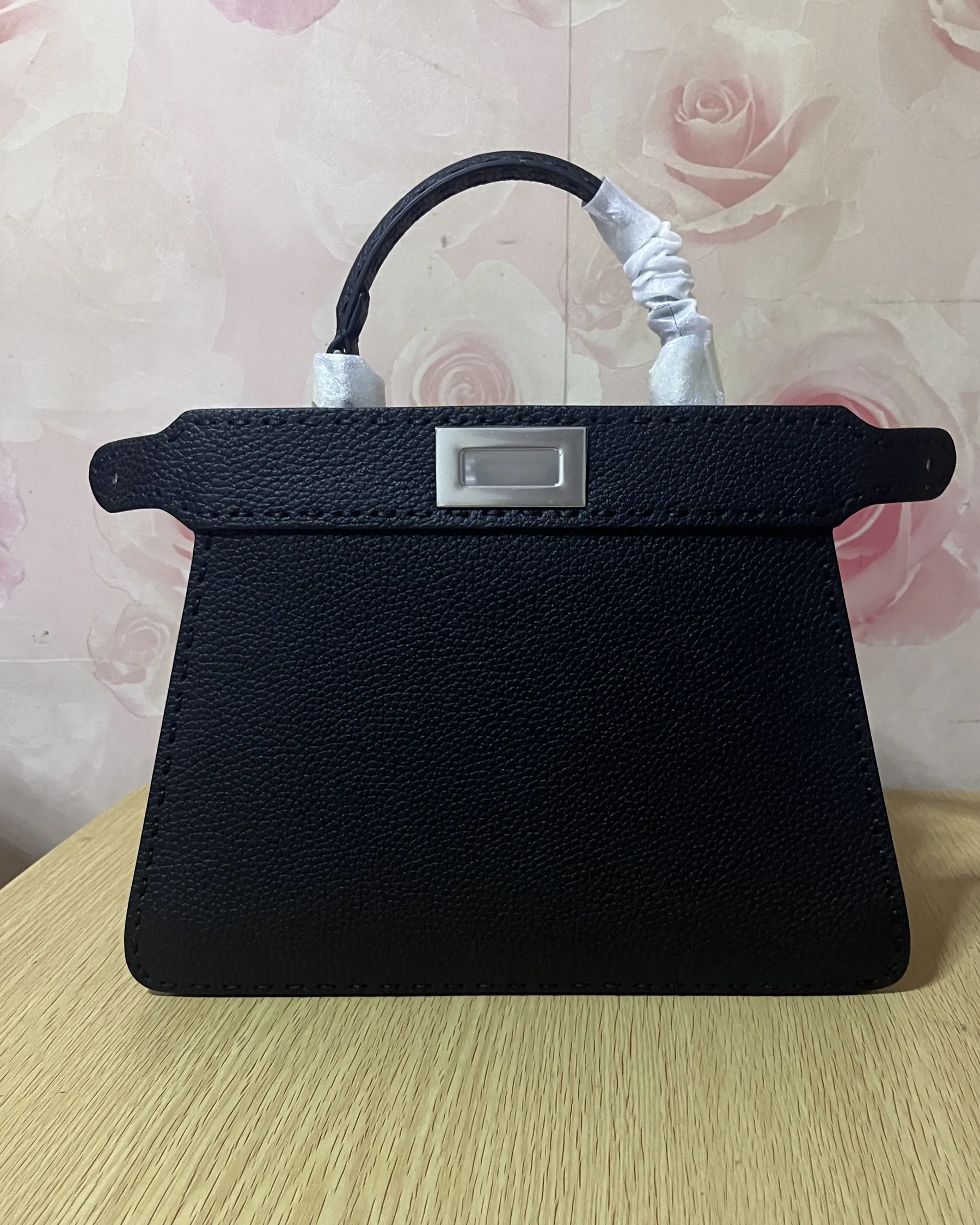 FENDI 小号 Peekaboo ISeeU 27*9.5*21cm