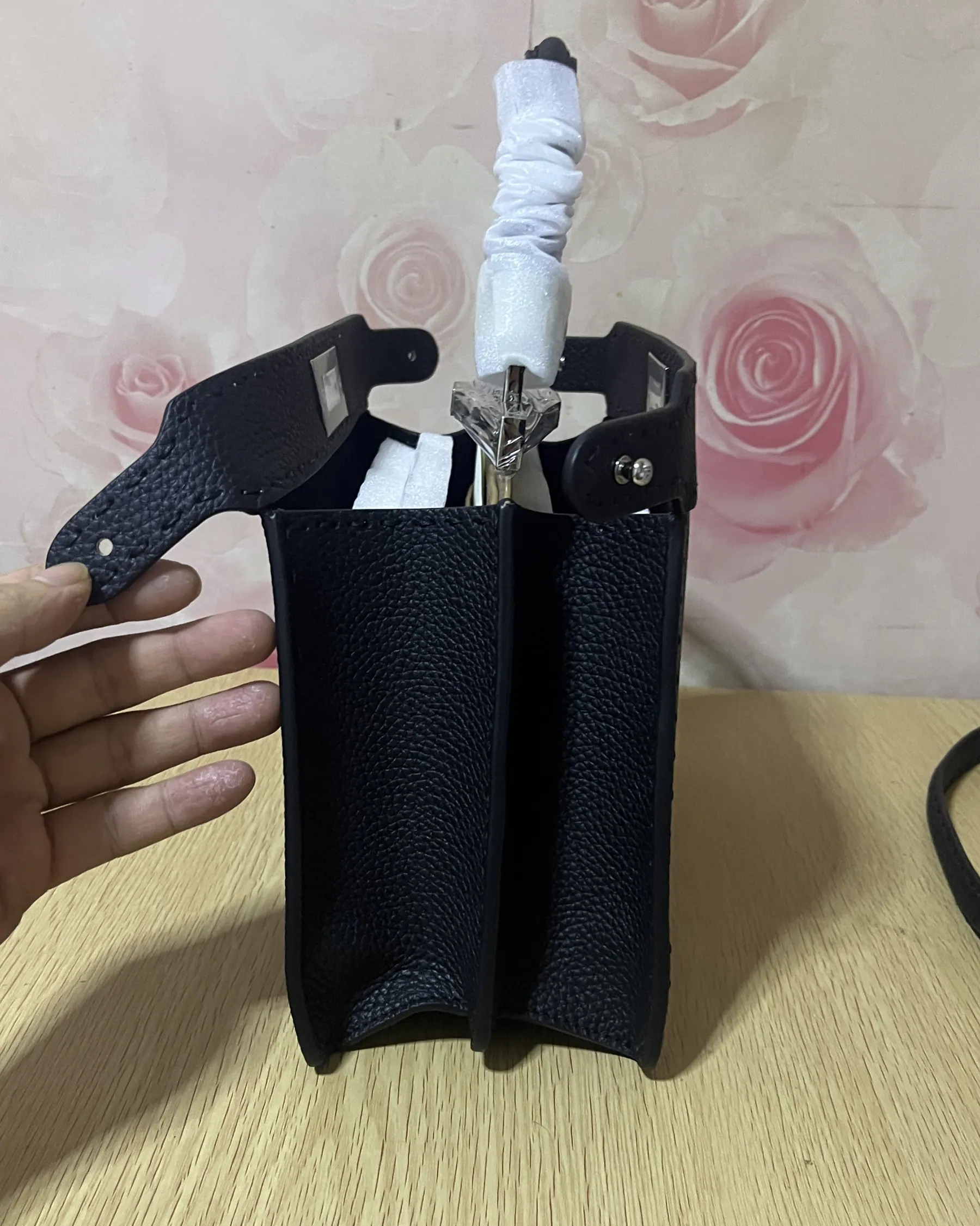 FENDI 小号 Peekaboo ISeeU 27*9.5*21cm