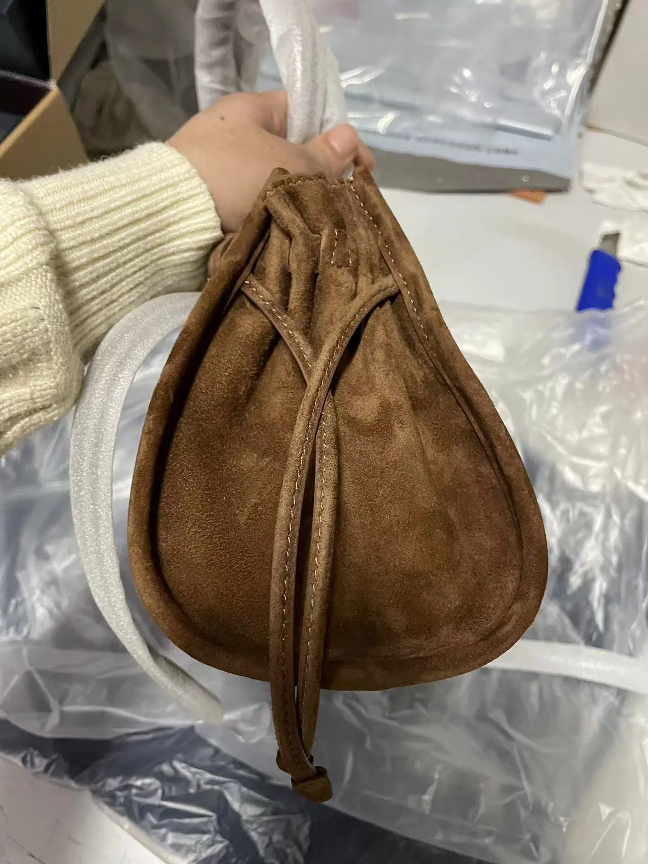 普拉达中号皮革手提包 1BA426 32x15x13cm