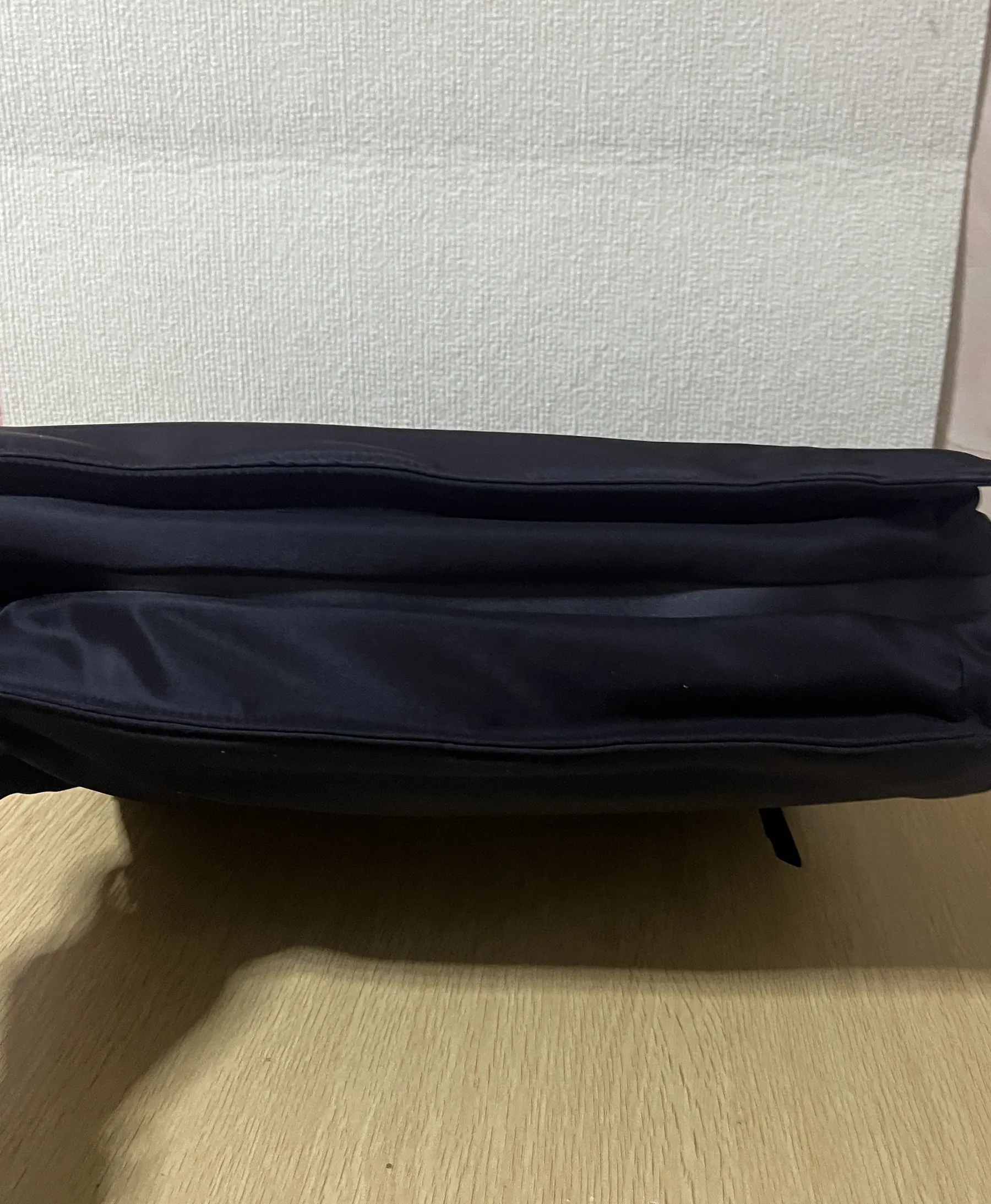 普拉达三角标志 Re-Nylon 皮革托特包 2VG076 38x36x14cm