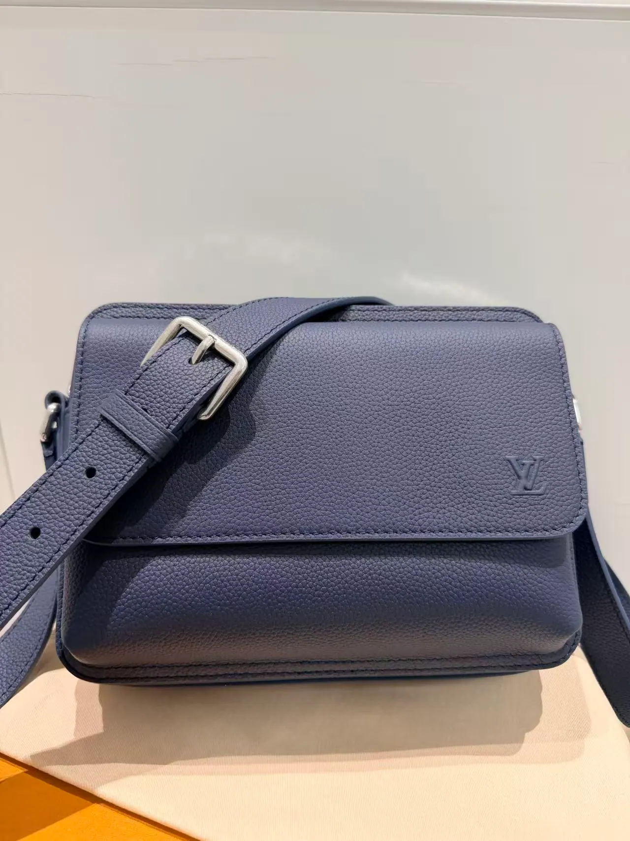 路易威登 M15260 登机邮差包 33 x 29 x 12cm