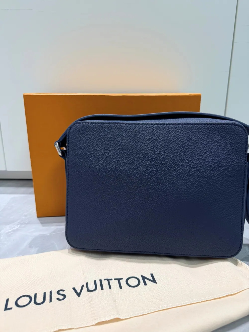 路易威登 M15260 登机邮差包 33 x 29 x 12cm