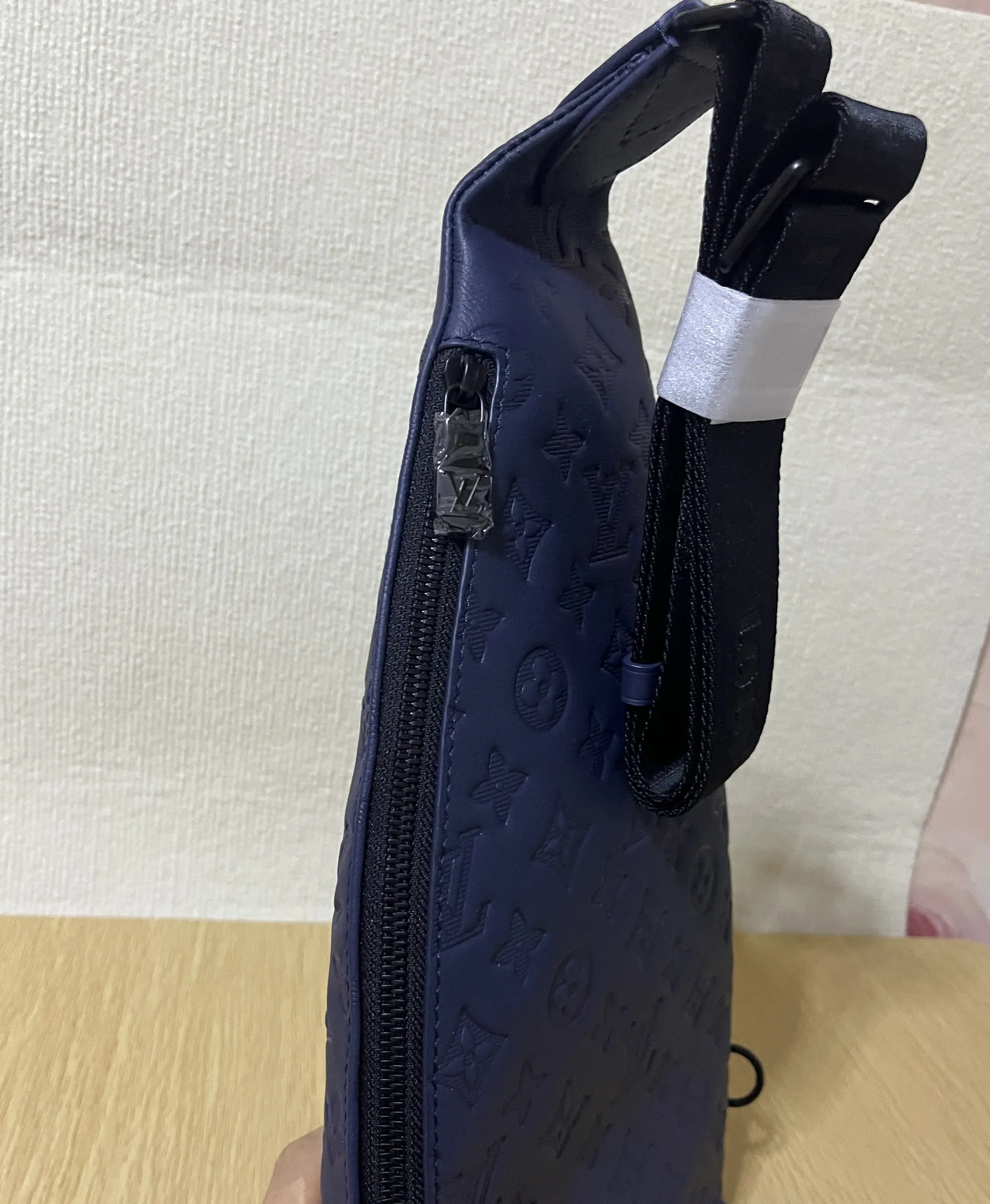 路易威登 Duo 斜挎包 M24467 42 x 6 x 20cm