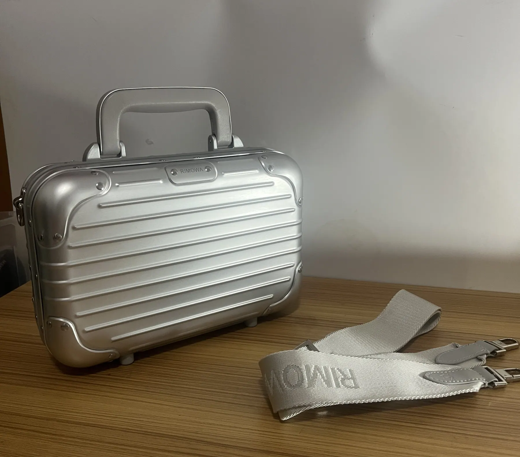 RIMOWA Original Bag 铝镁合金 19号斜挎包