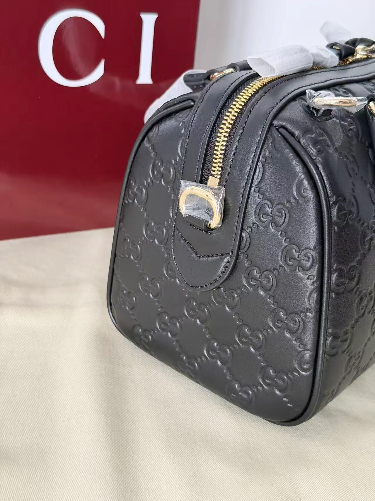 古驰 GG 徽标中号波士顿包 848886 25 x 16 x 14cm