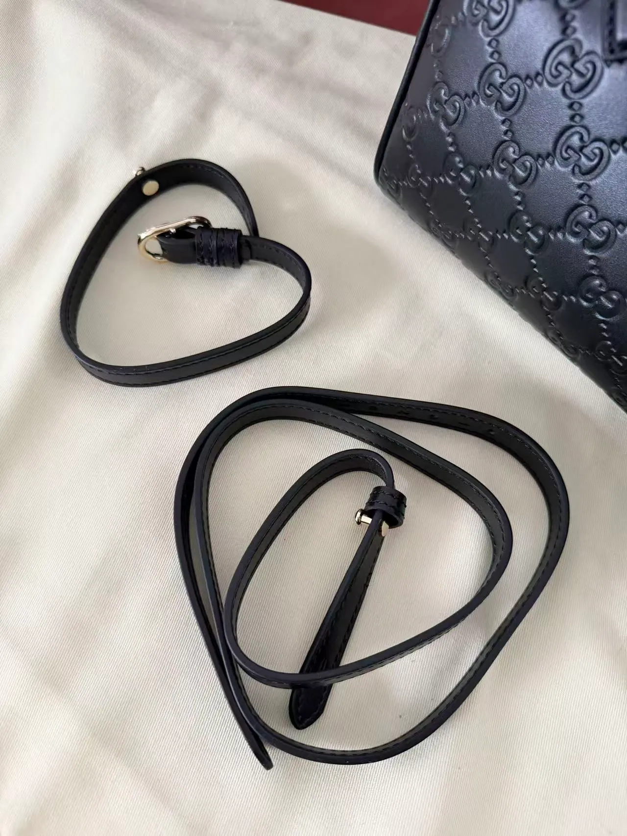 古驰 GG 徽标中号波士顿包 848886 25 x 16 x 14cm