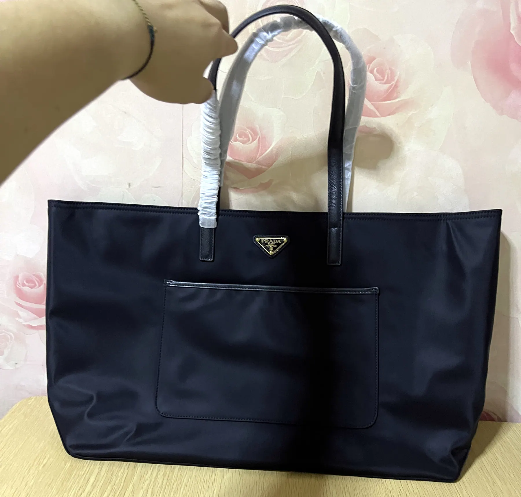 普拉达 Re-Edition 1978 中号再生尼龙托特包 1BG555 35x26x15cm