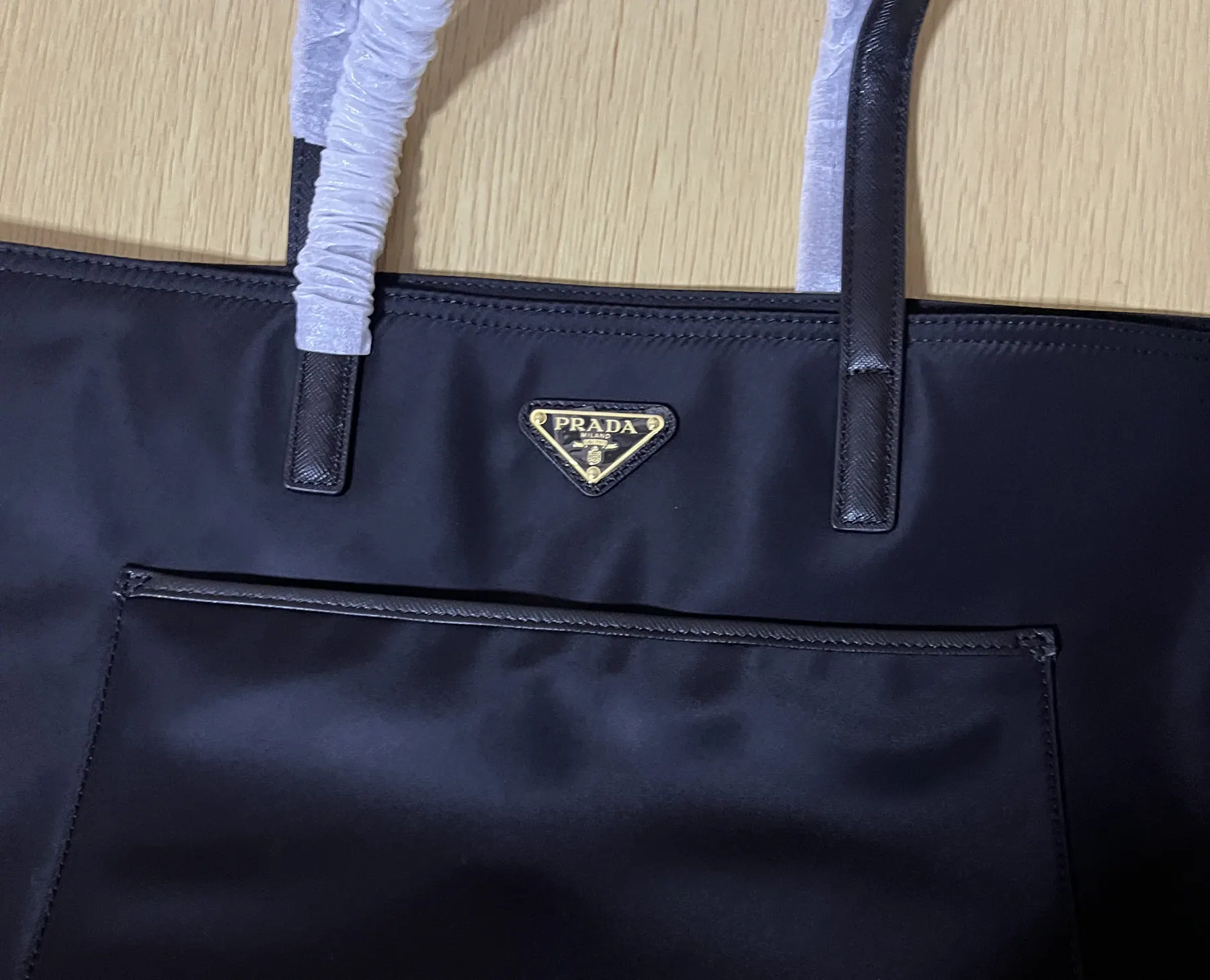 普拉达 Re-Edition 1978 中号再生尼龙托特包 1BG555 35x26x15cm