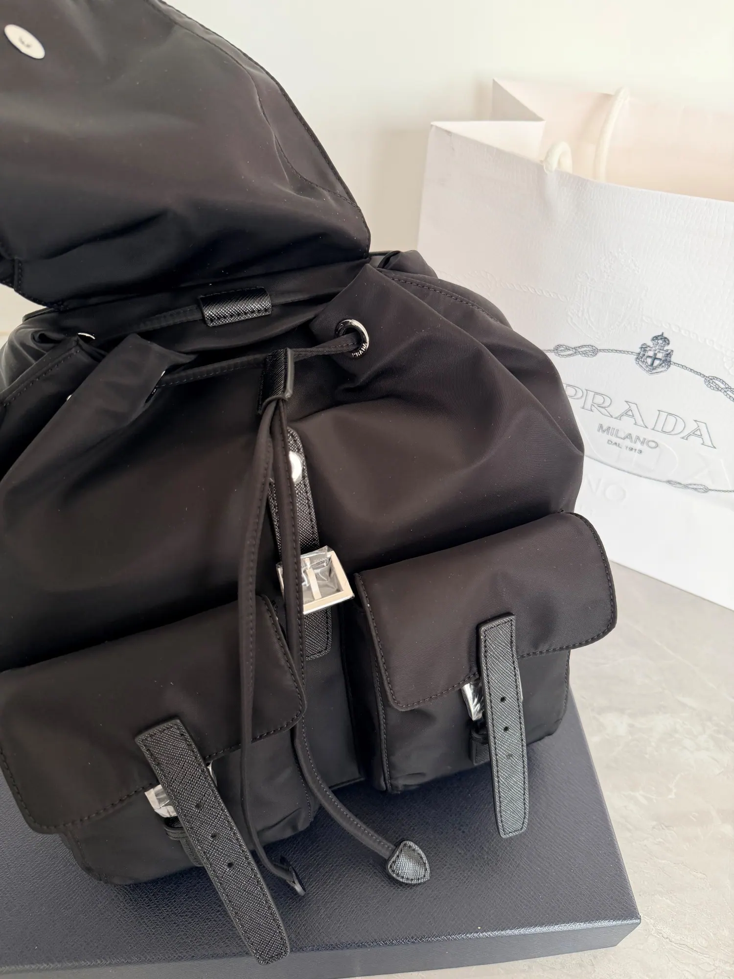 普拉达 Re-Nylon 双肩包 1BZ811 30x32x15cm