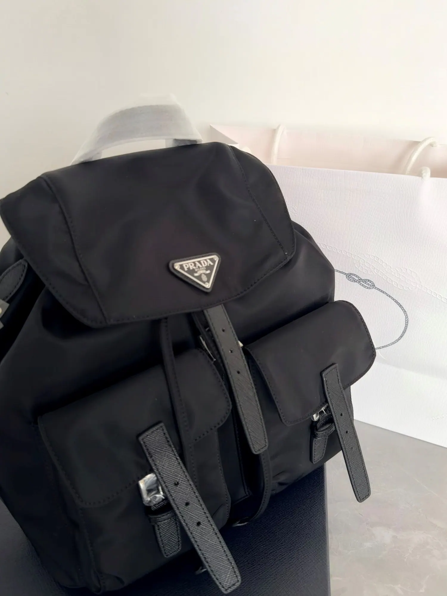 普拉达 Re-Nylon 双肩包 1BZ811 30x32x15cm
