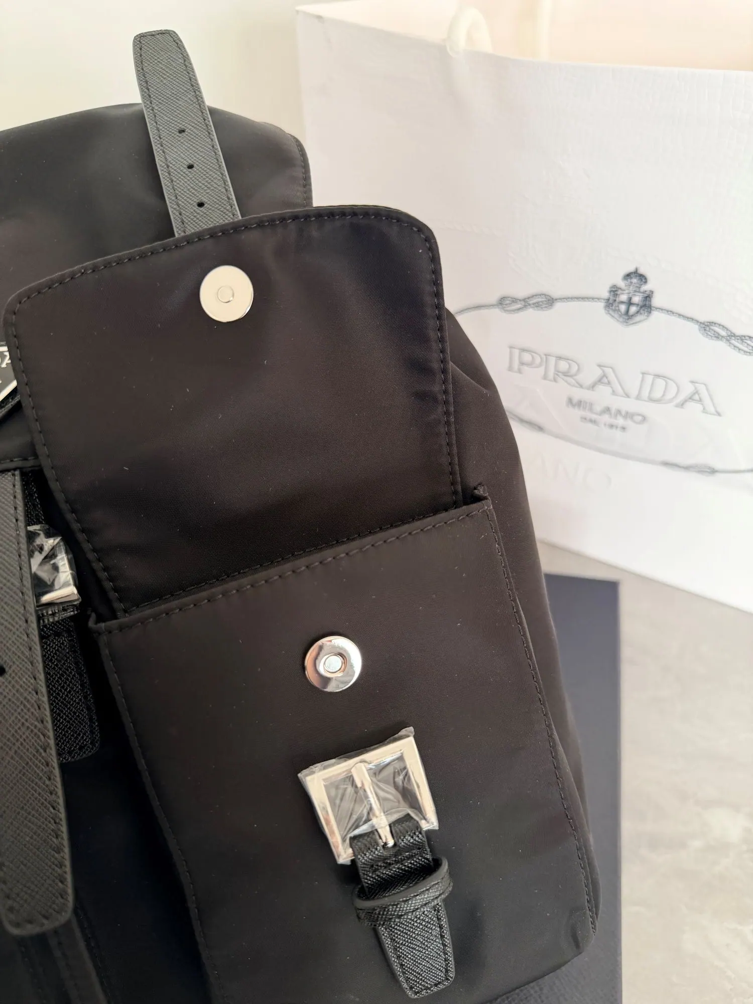 普拉达 Re-Nylon 双肩包 1BZ811 30x32x15cm