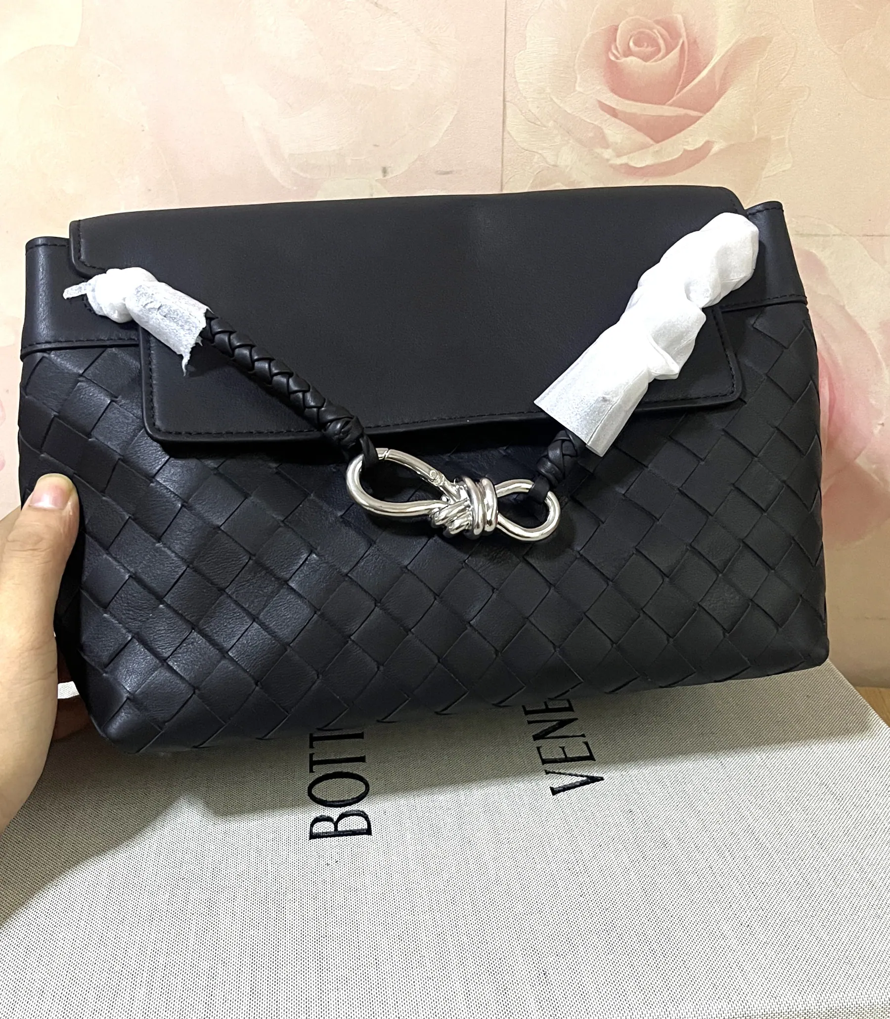 Bottega Veneta Small Andiamo 斜挎包 815781 29x20x13cm