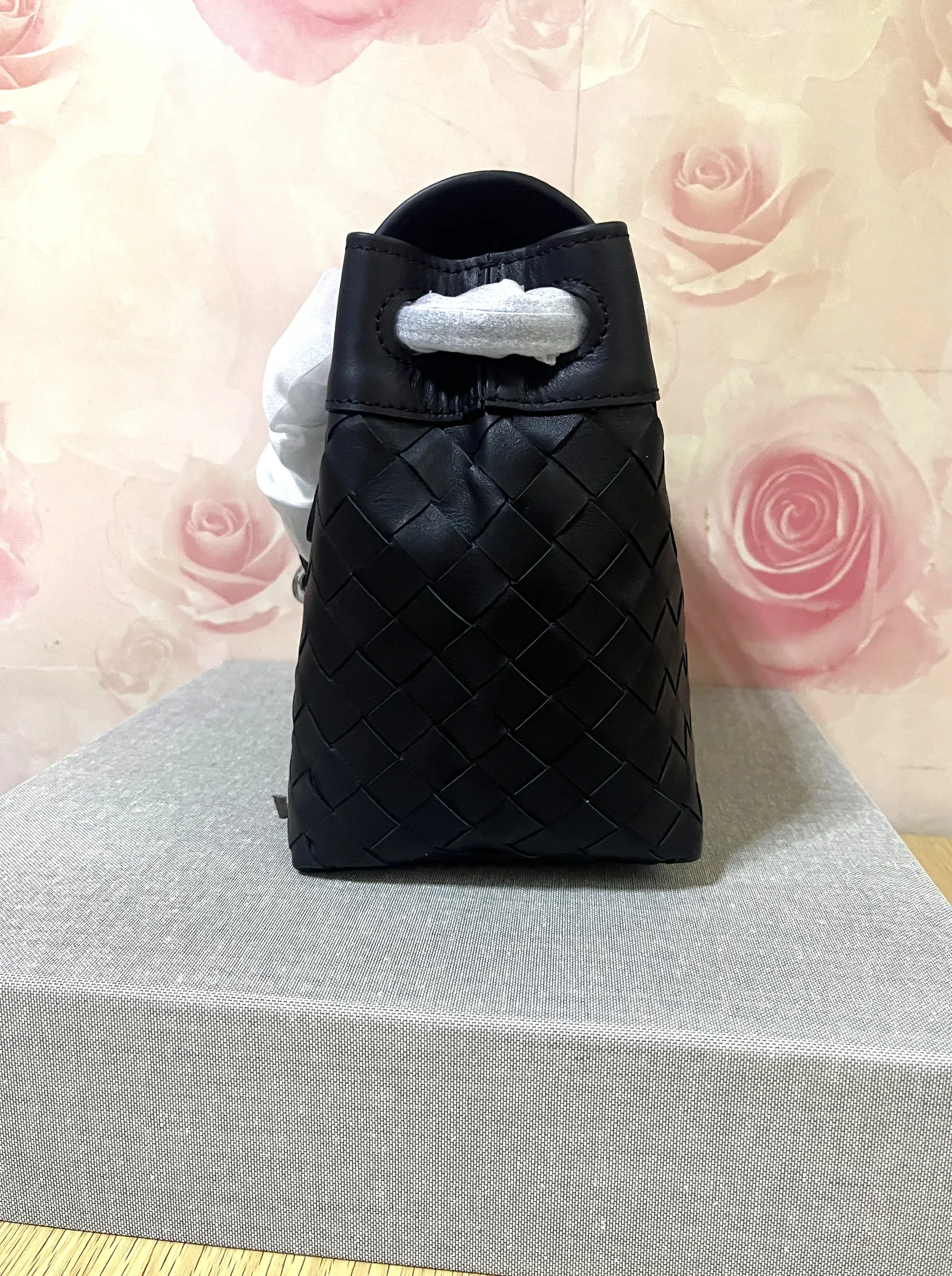 Bottega Veneta Small Andiamo 斜挎包 815781 29x20x13cm